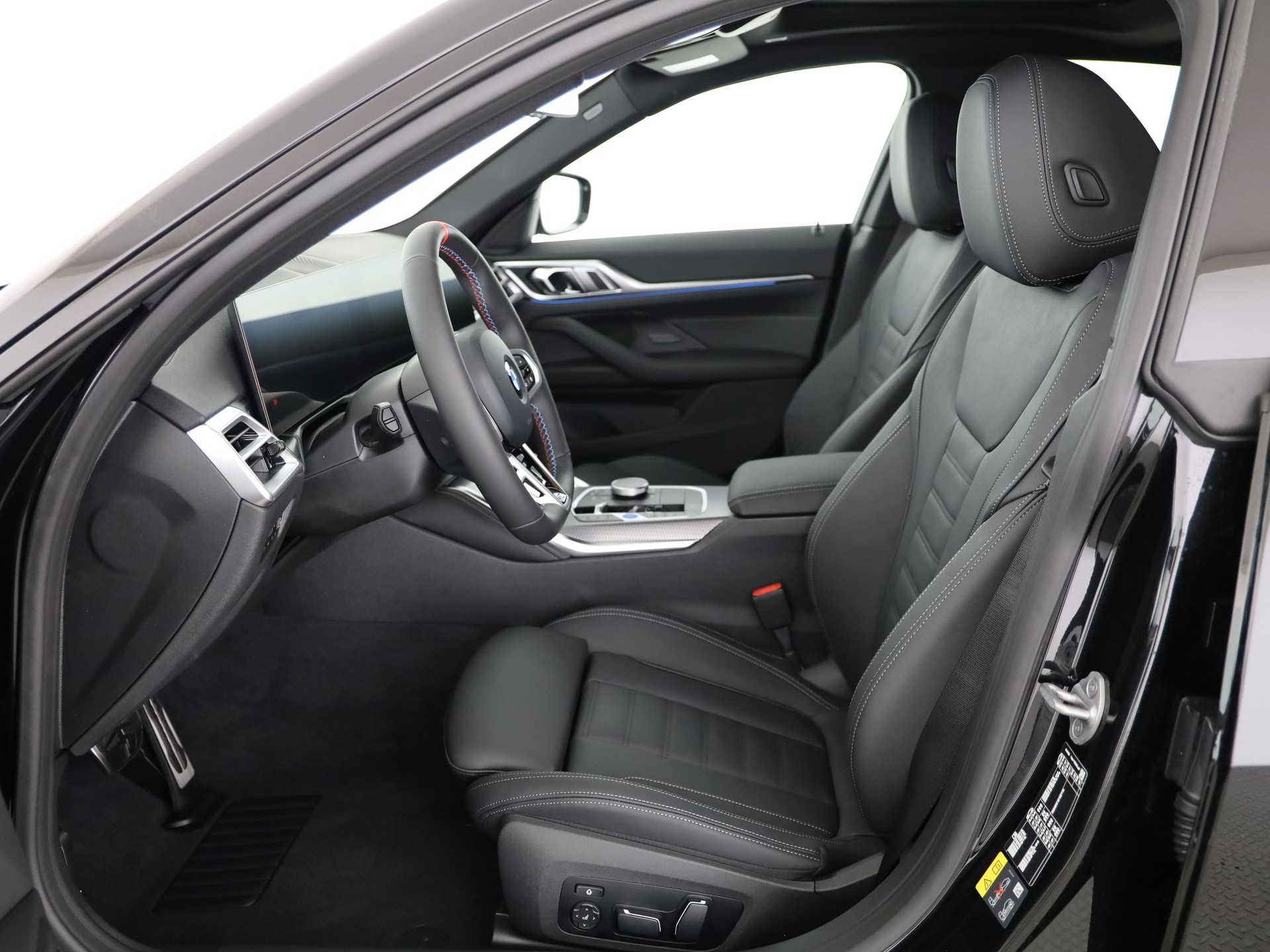 BMW i4 M60-showroom-element-3
