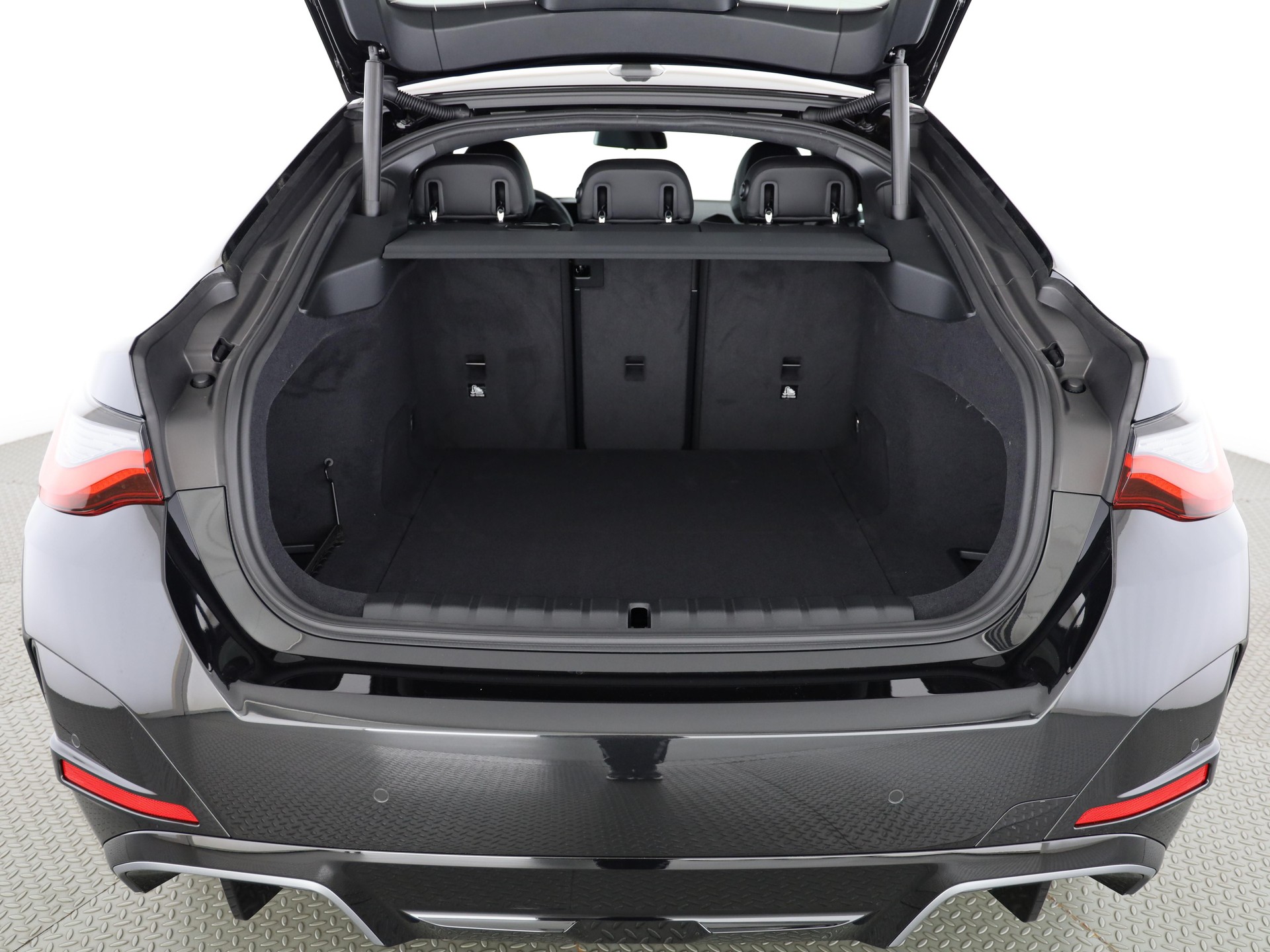 BMW i4 M60-image-5