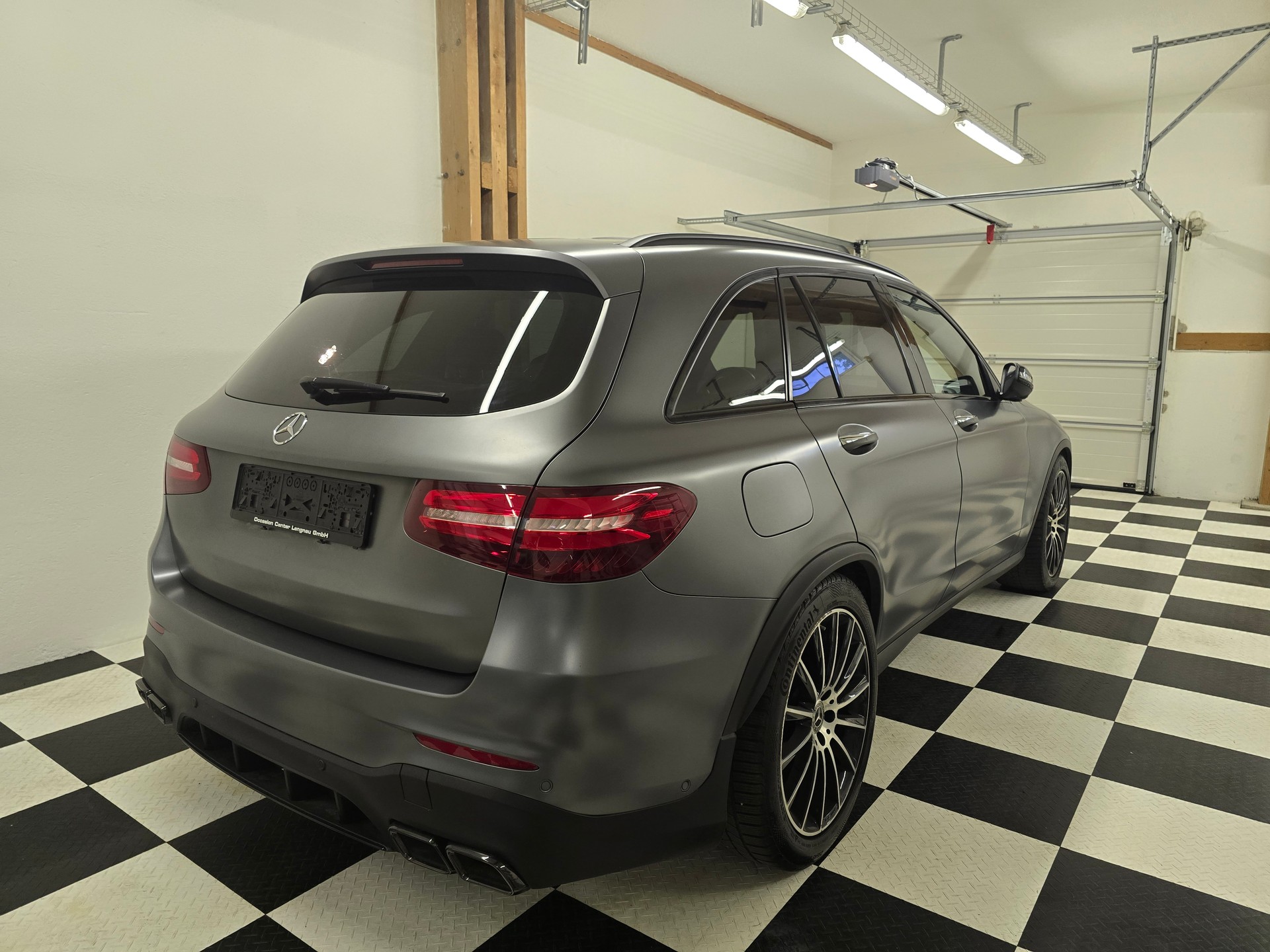 MERCEDES-BENZ GLC 250 d AMG Line 4Matic 9G-Tronic-image-6