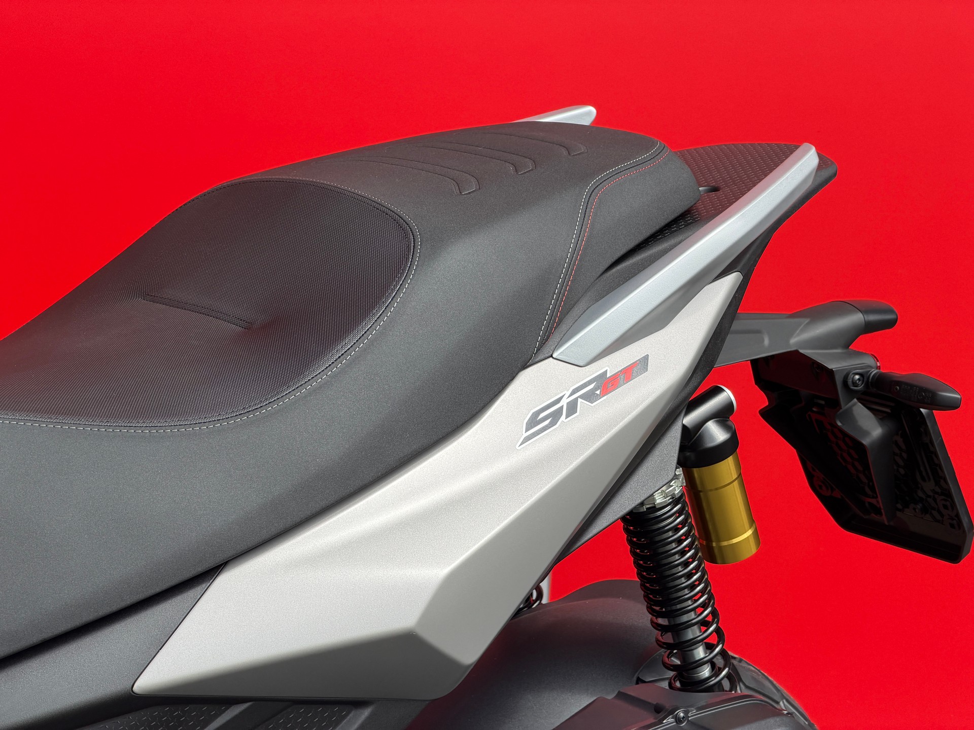 APRILIA SR 400 GT-image-15