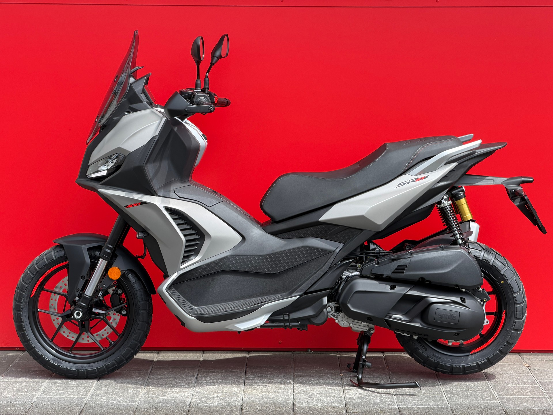APRILIA SR 400 GT-showroom-element-3