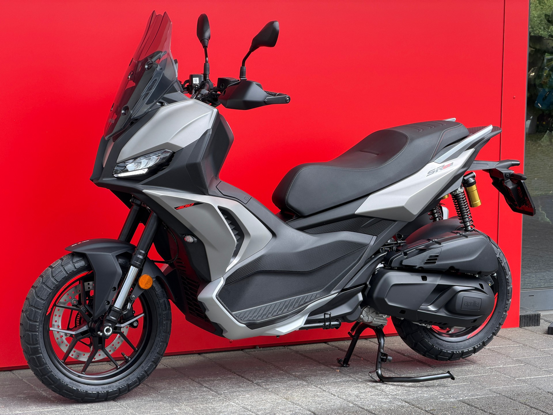 APRILIA SR 400 GT-image-11