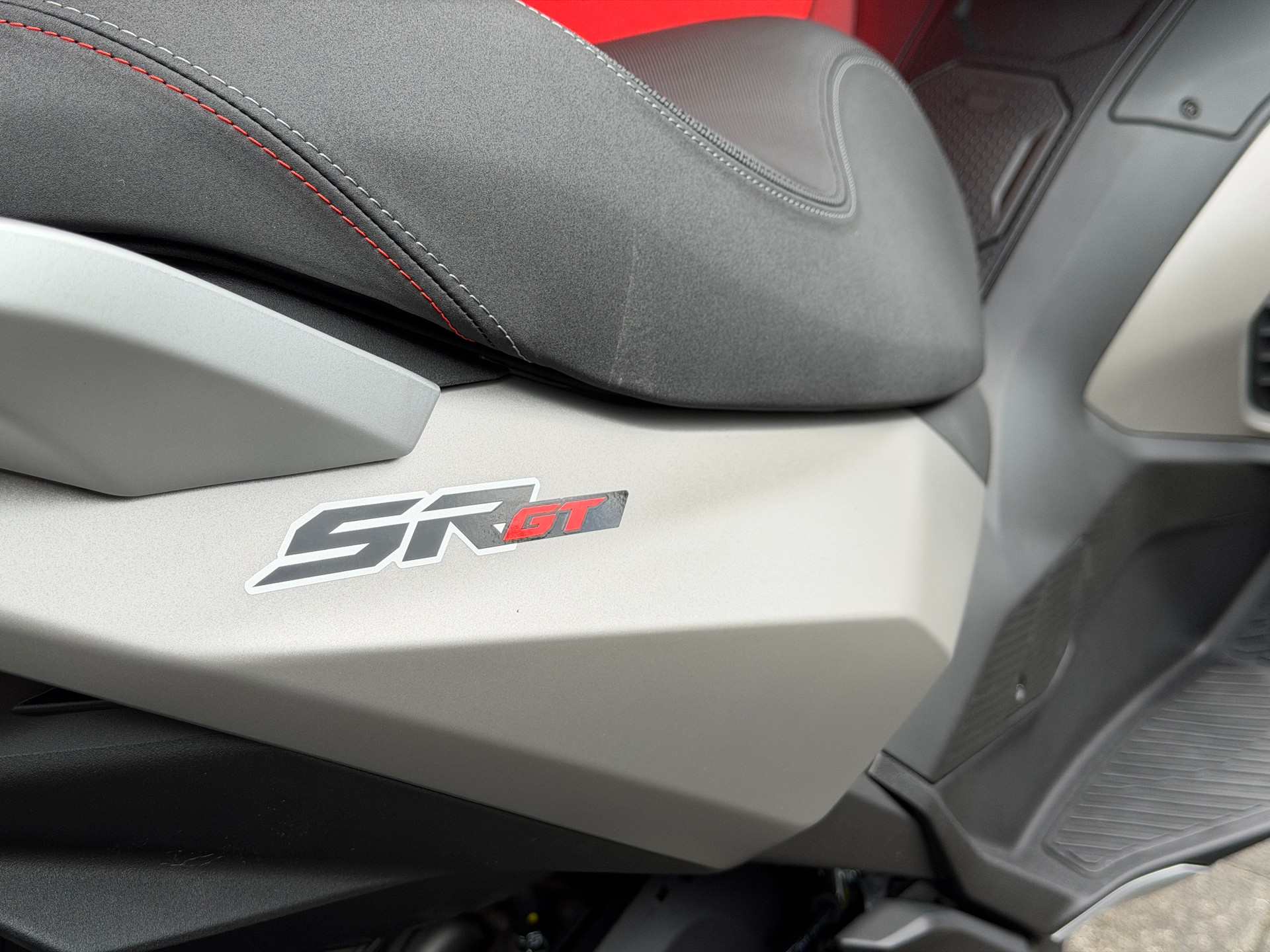APRILIA SR 400 GT-image-13