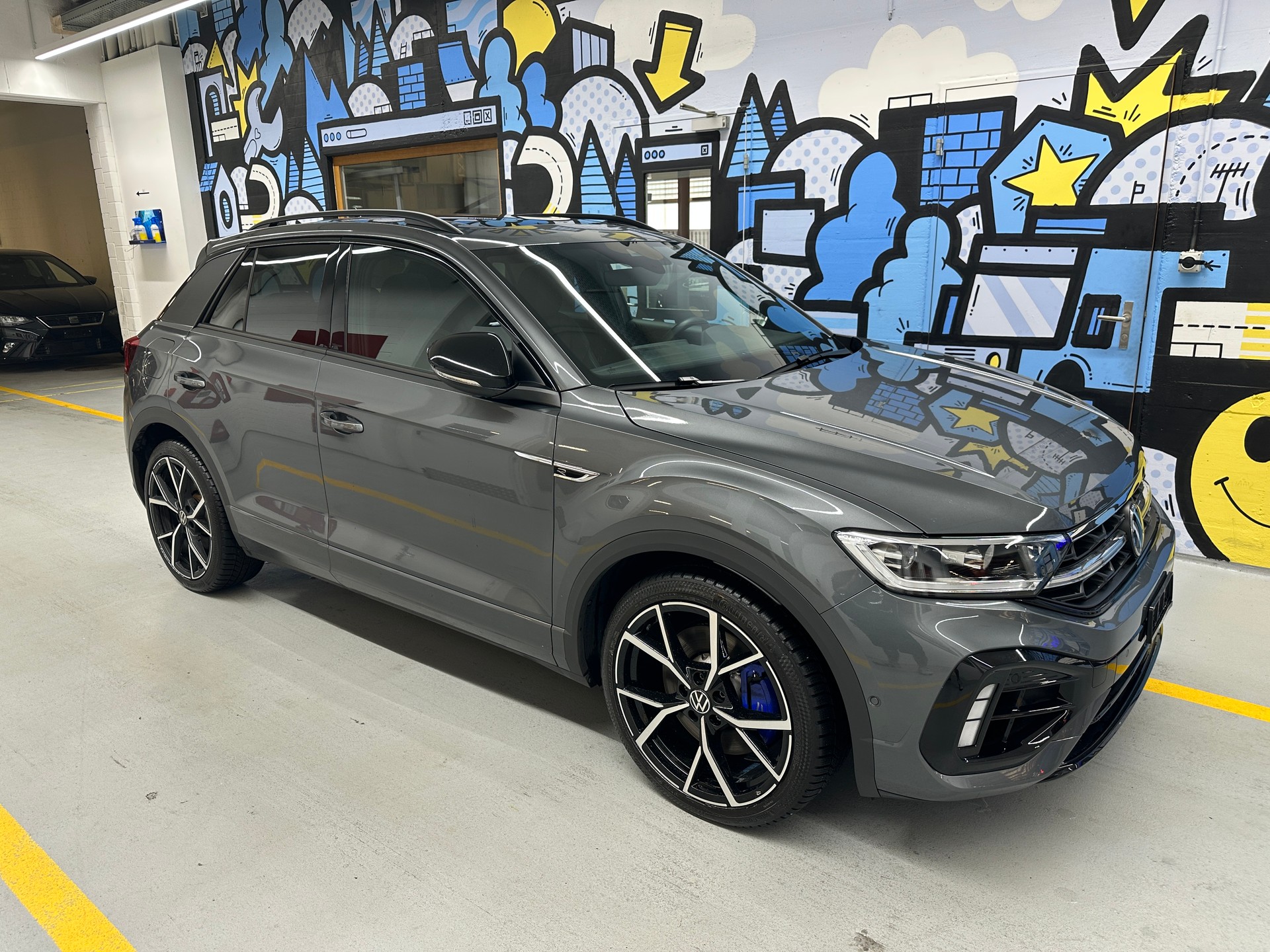 VW T-Roc 2.0 TSI R DSG 4Motion-image-0