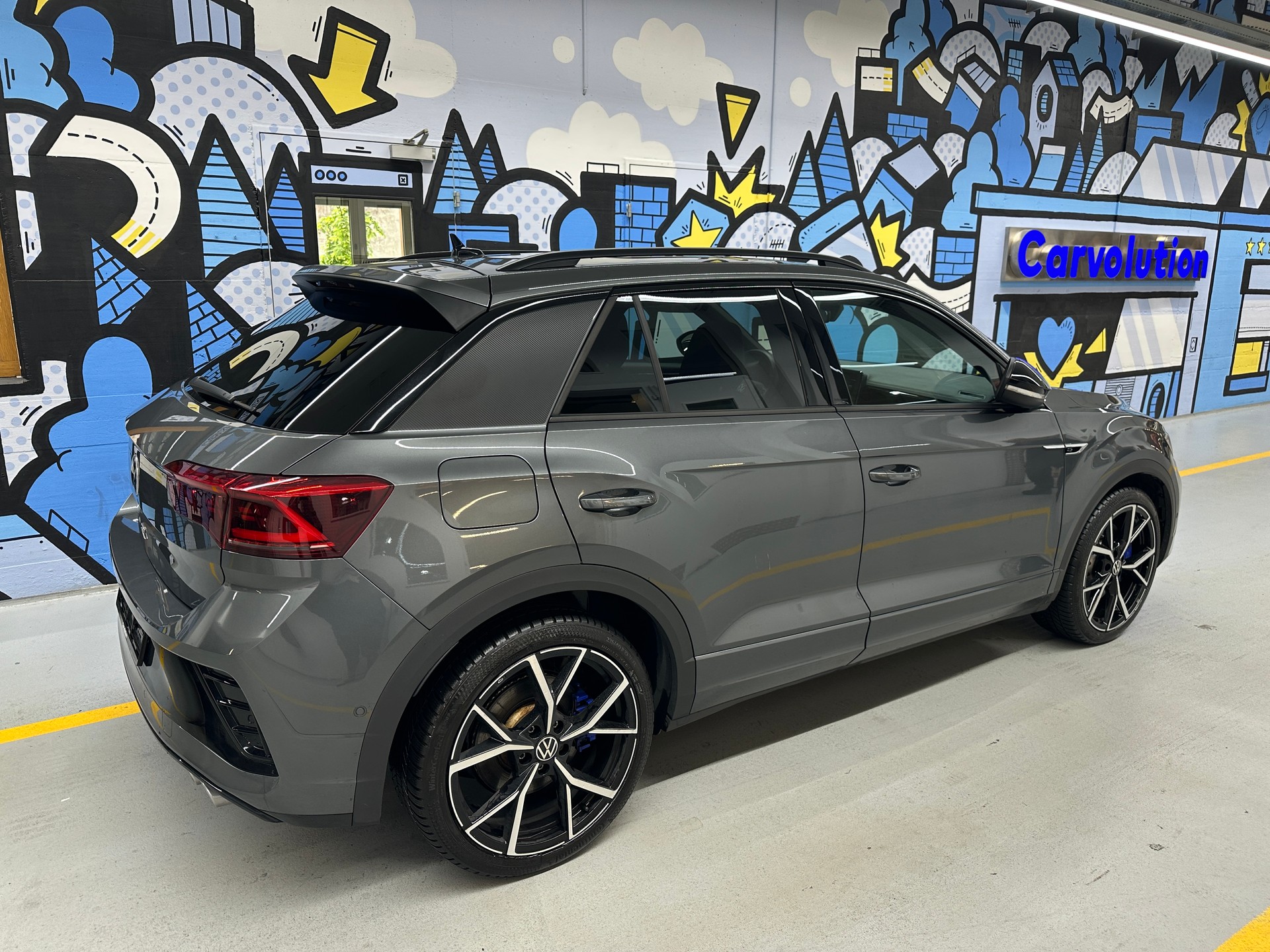 VW T-Roc 2.0 TSI R DSG 4Motion-image-3