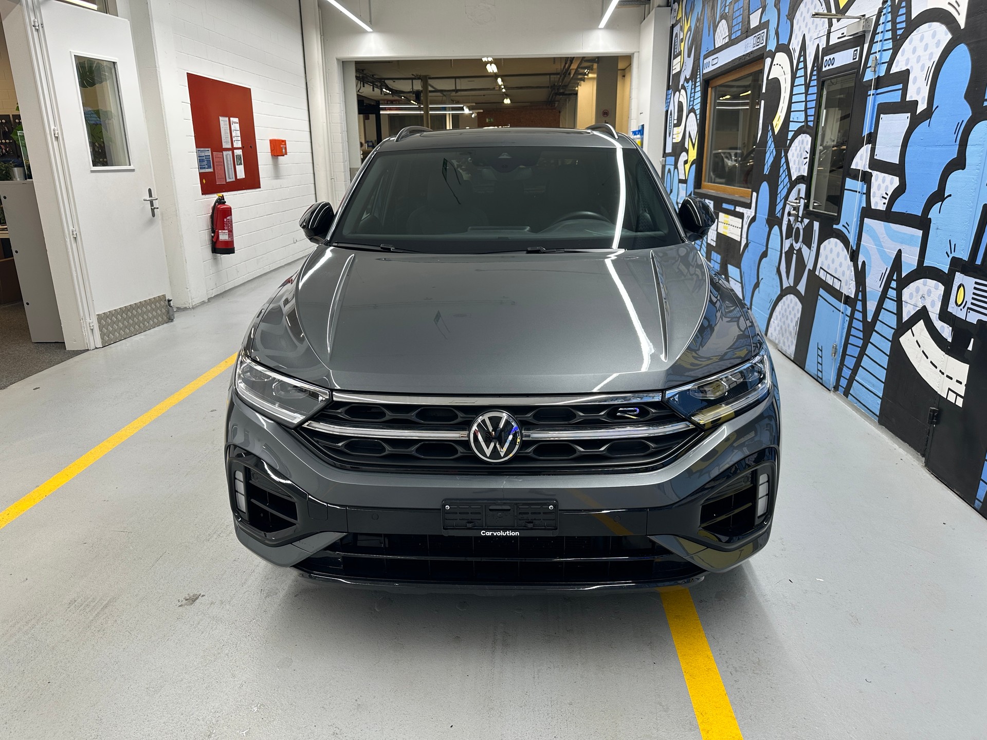 VW T-Roc 2.0 TSI R DSG 4Motion-image-1