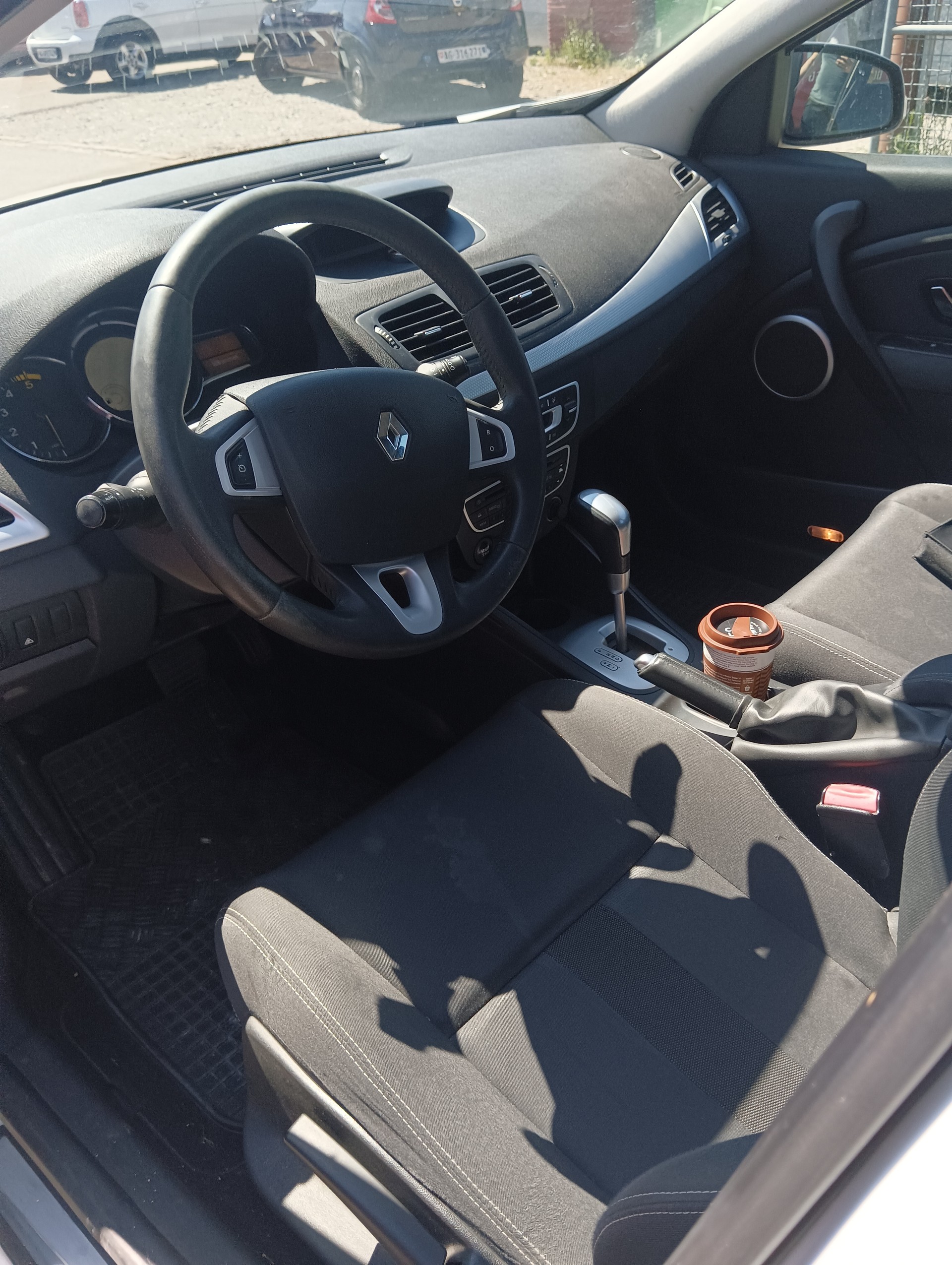 RENAULT Mégane Grandtour 1.5 dCi Dynamique EDC-image-1