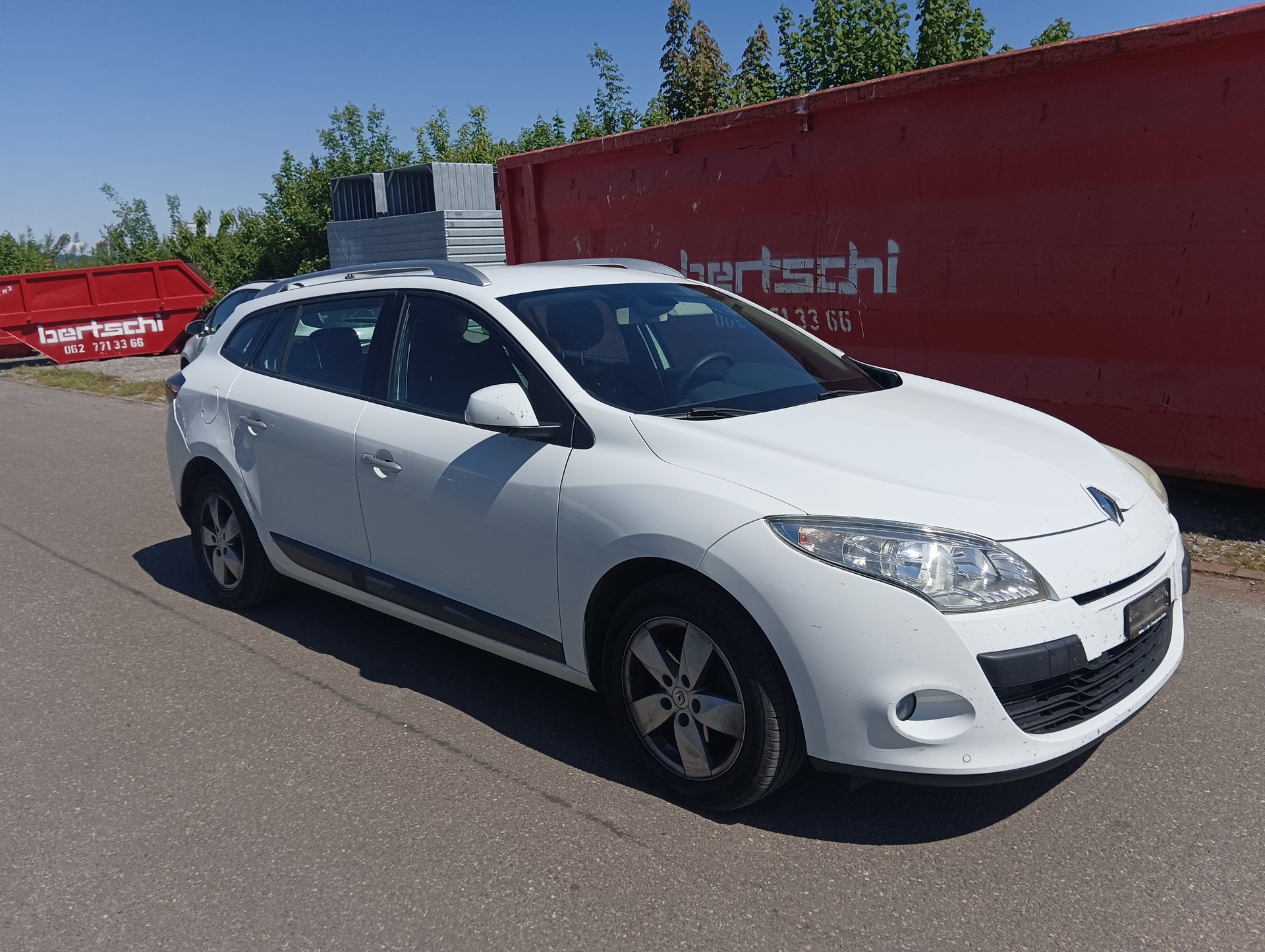 RENAULT Mégane Grandtour 1.5 dCi Dynamique EDC-image-6