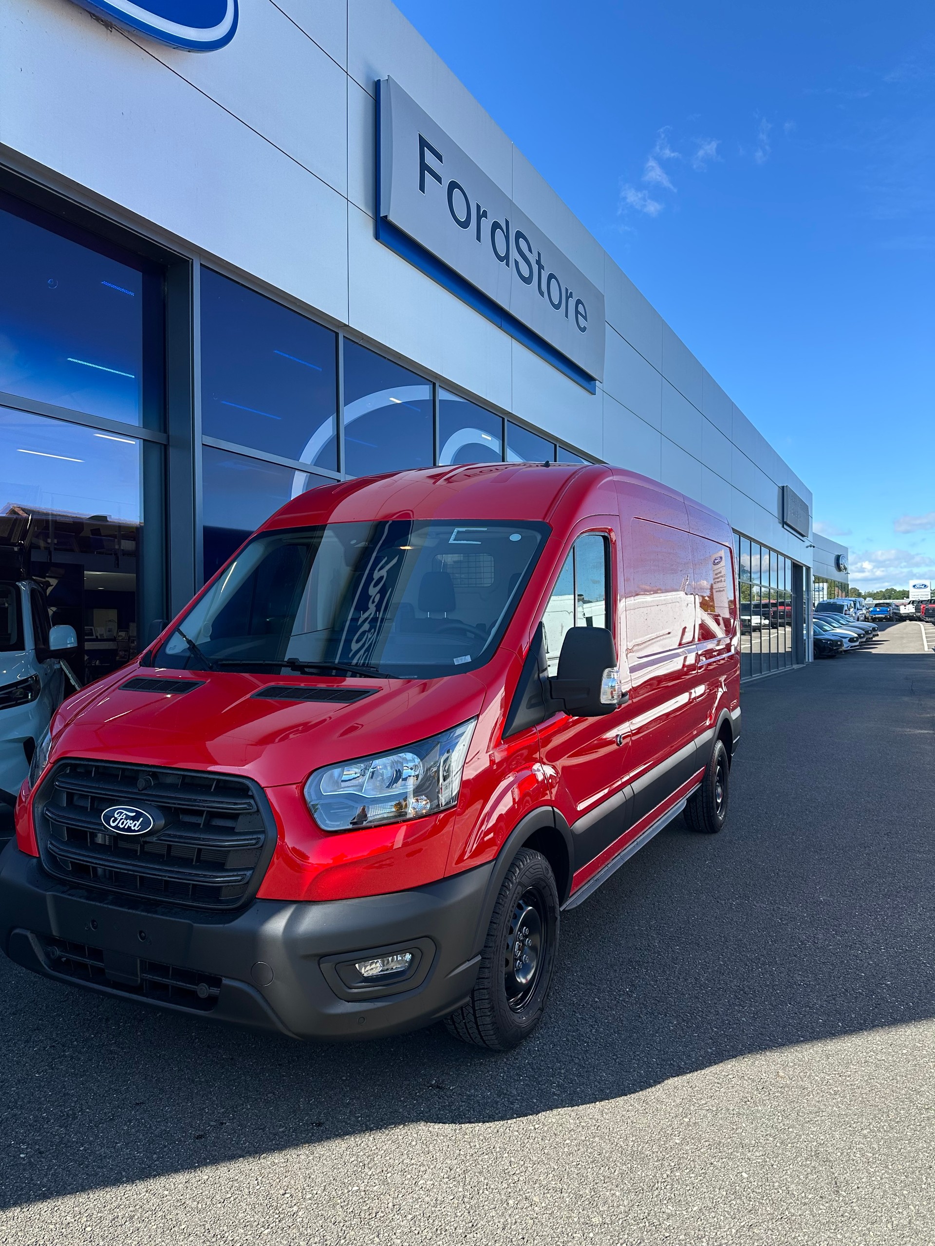 FORD Transit van 350 L3H2 2.0 EcoBl Trend/170CV/HD/Aut.-image-1