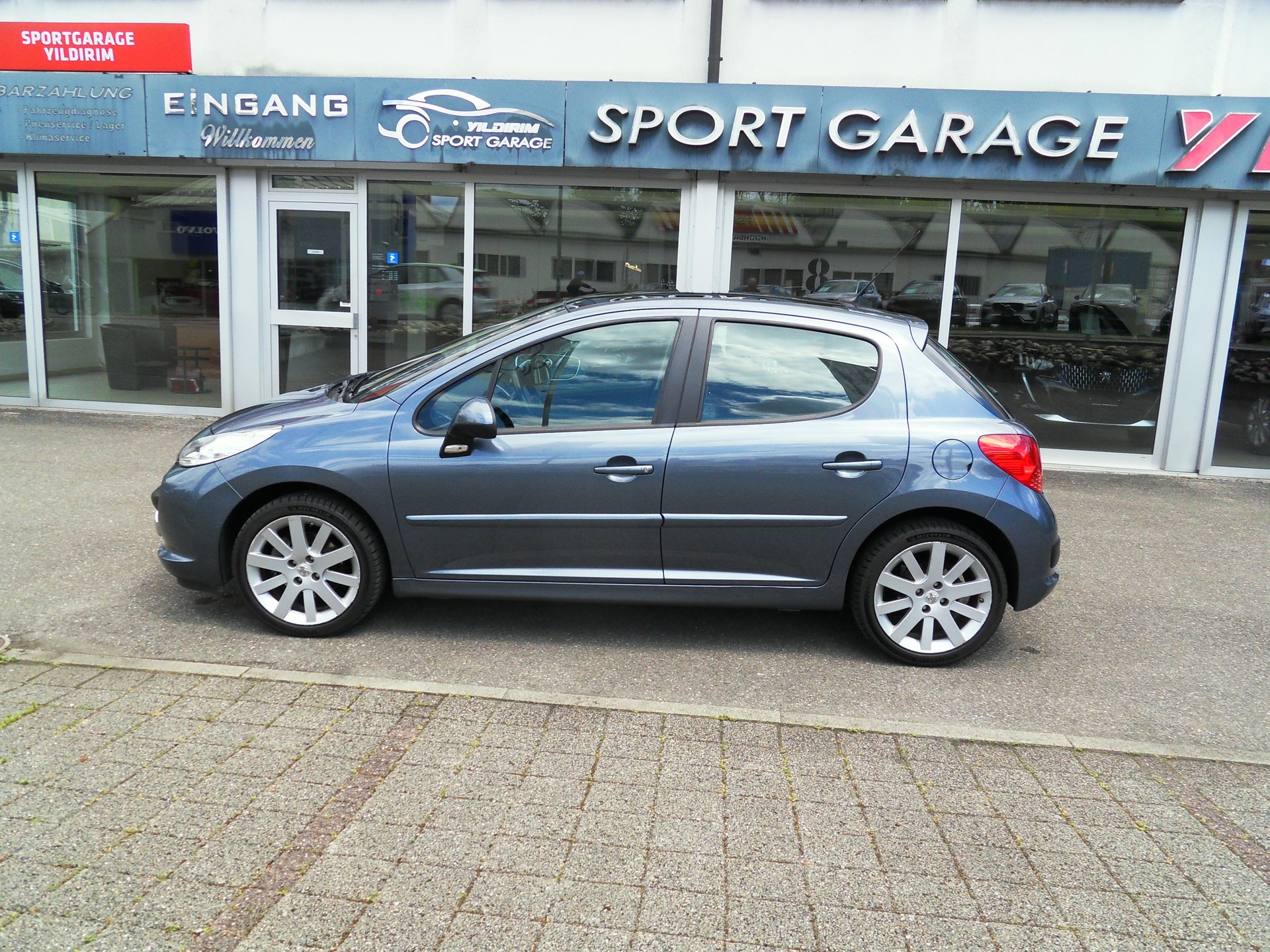 PEUGEOT 207 1.6 16V Turbo Sport-image-7