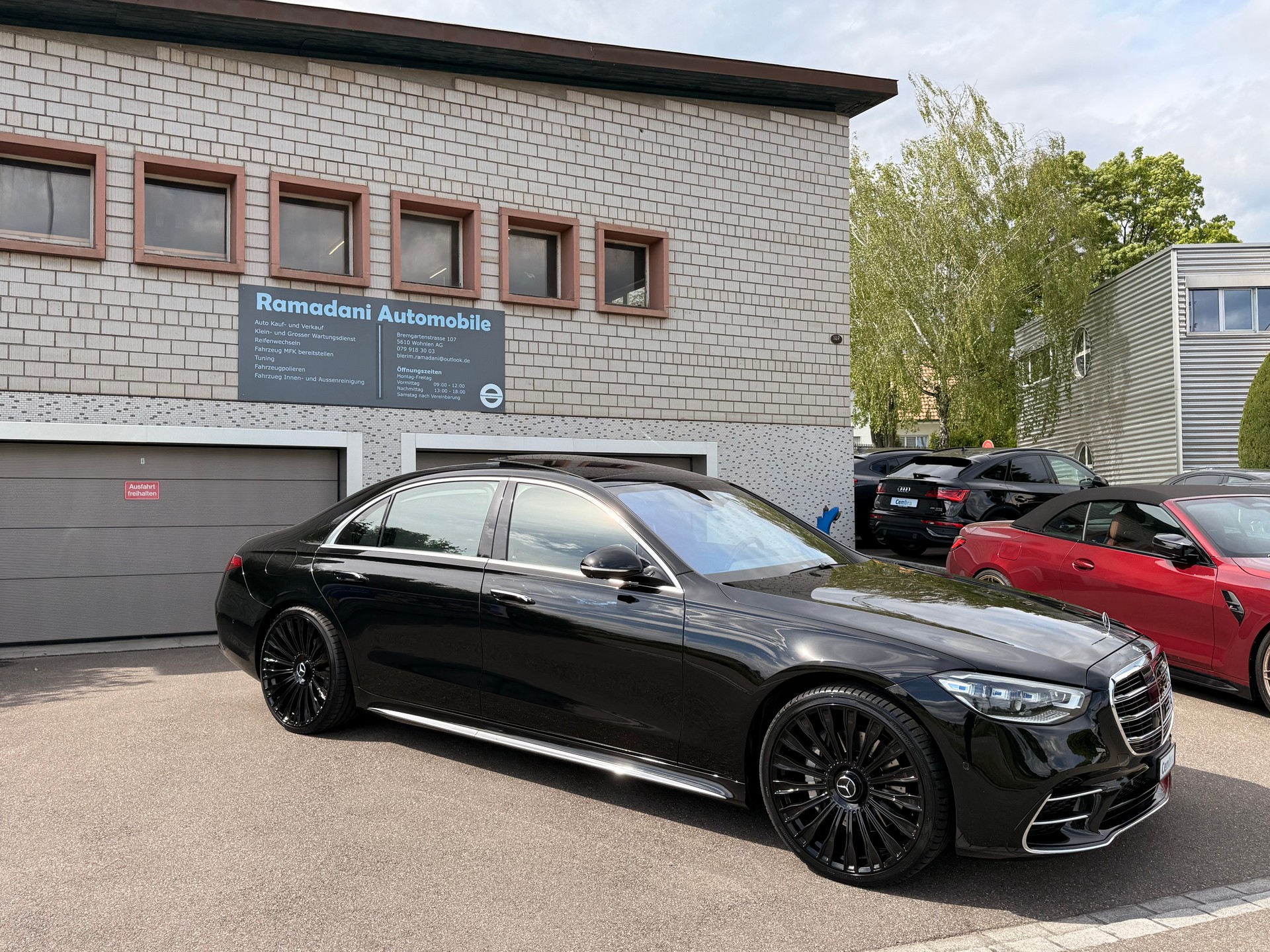 MERCEDES-BENZ S 350 d L 4Matic AMG Line Chauffeur Paket & 22Zoll-showroom-element-1