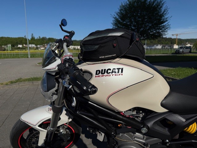 DUCATI Monster 696-image-1