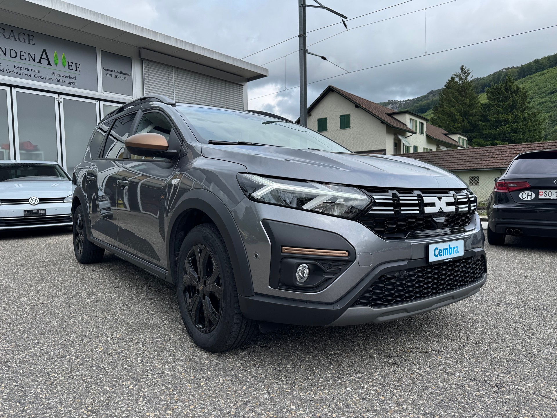 DACIA Jogger HEV 140 Extreme+-image-2