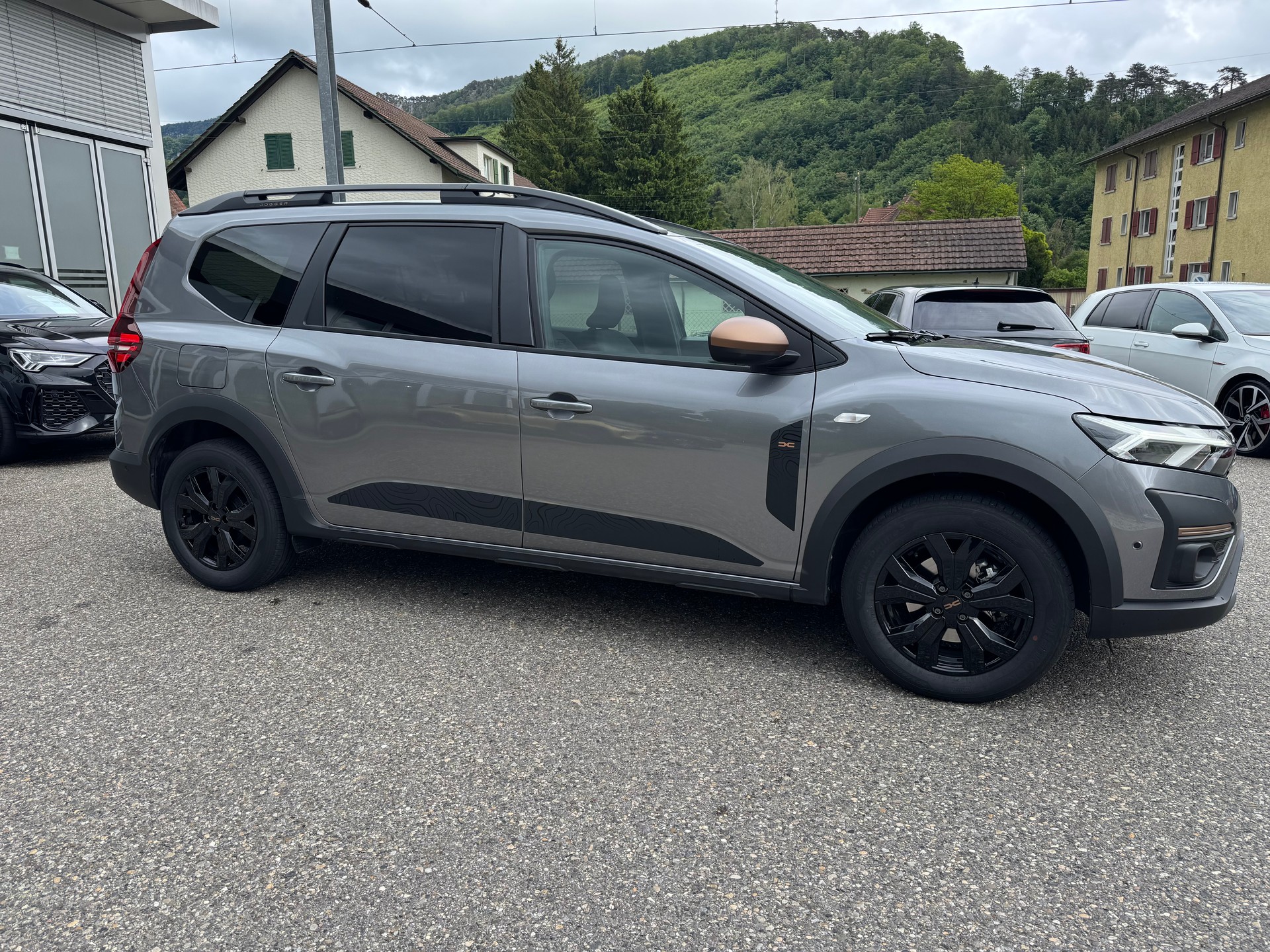 DACIA Jogger HEV 140 Extreme+-image-4