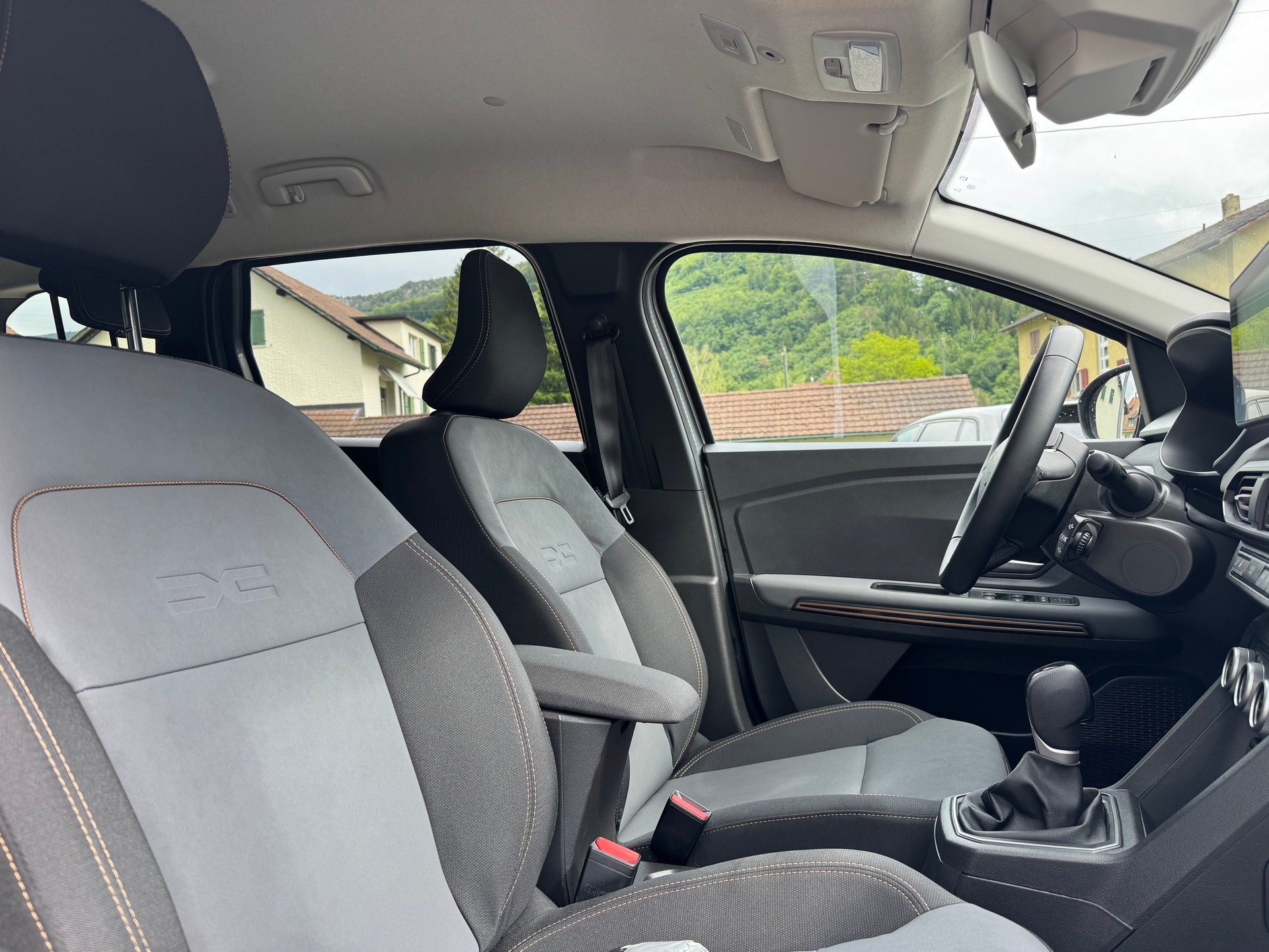 DACIA Jogger HEV 140 Extreme+-image-10