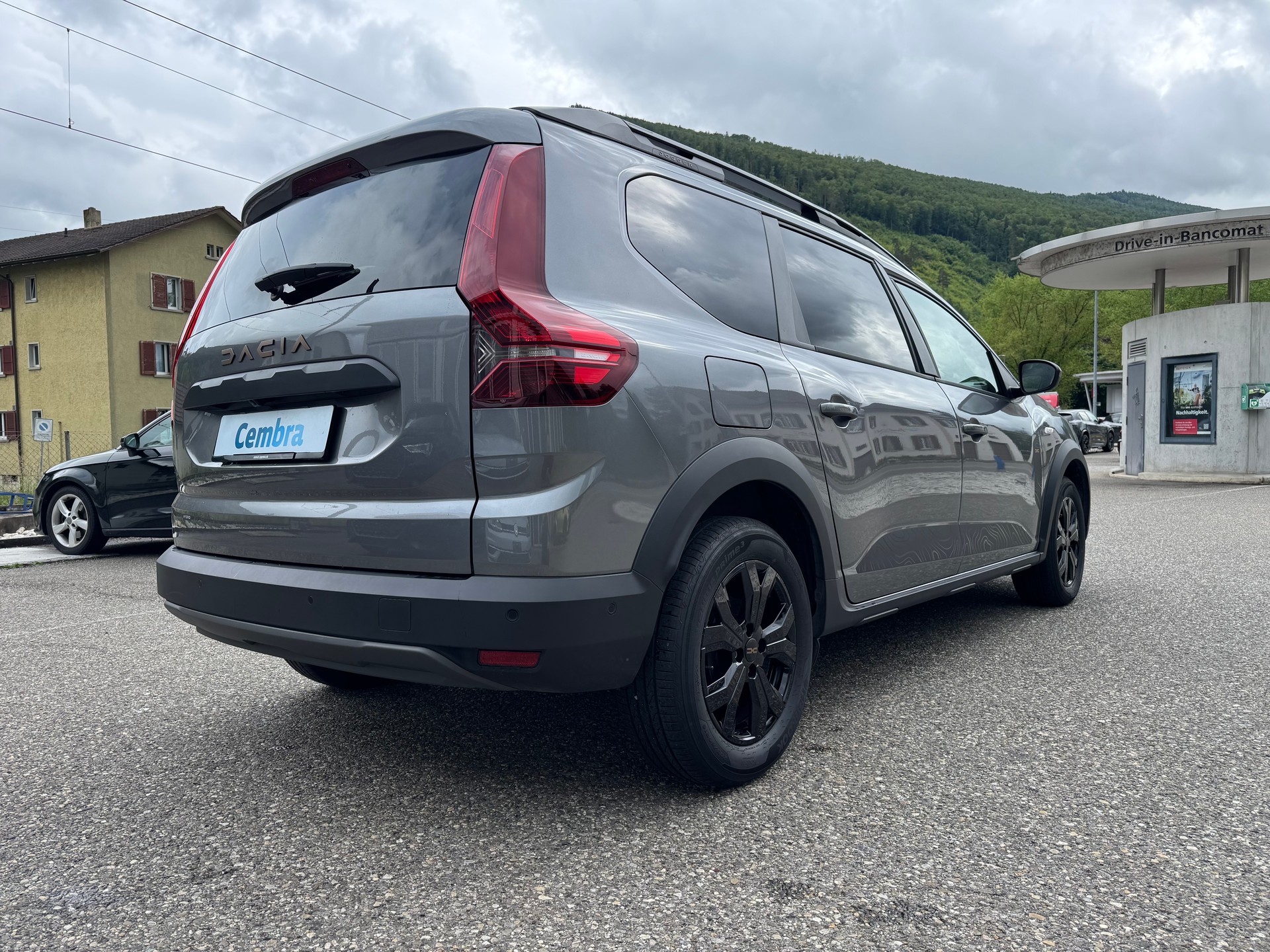 DACIA Jogger HEV 140 Extreme+-image-5