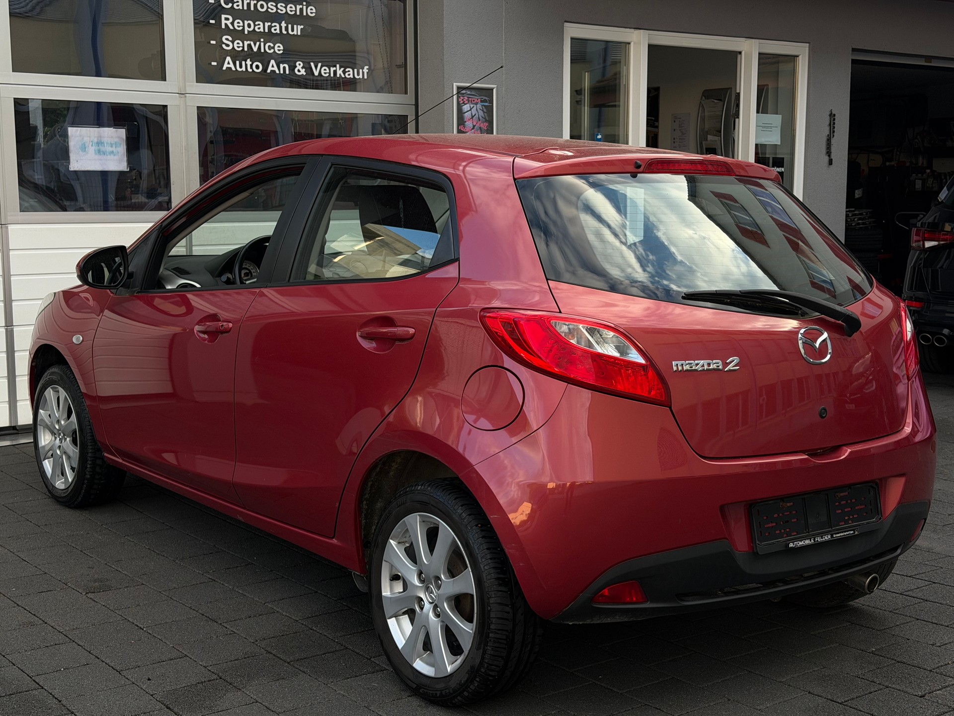 MAZDA 2 1.3i 16V Exclusive*Ab MFK&Service*8-Fach Räder* Neue Pneu* Stadtflitzer*-image-7
