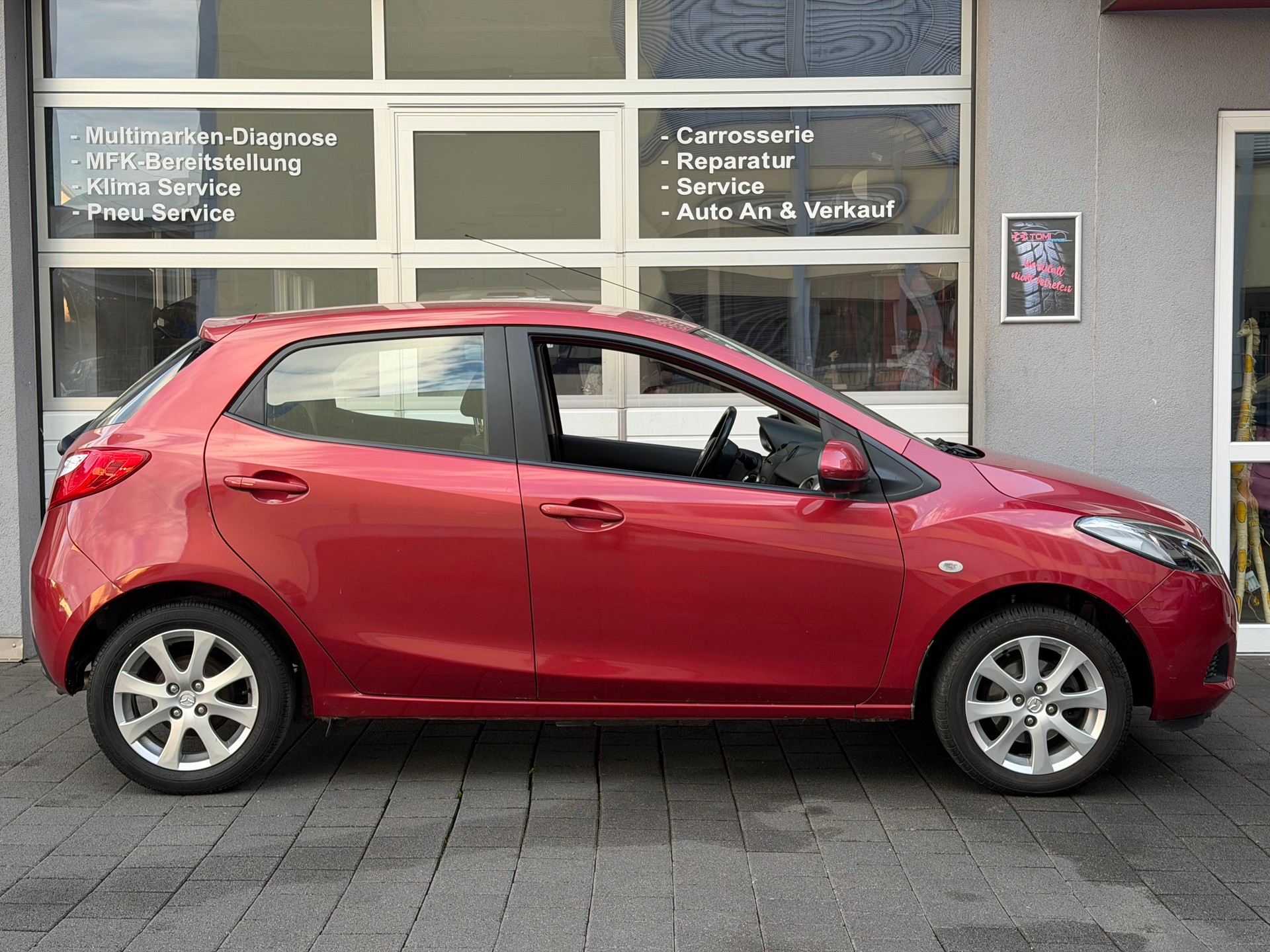 MAZDA 2 1.3i 16V Exclusive*Ab MFK&Service*8-Fach Räder* Neue Pneu* Stadtflitzer*-image-5
