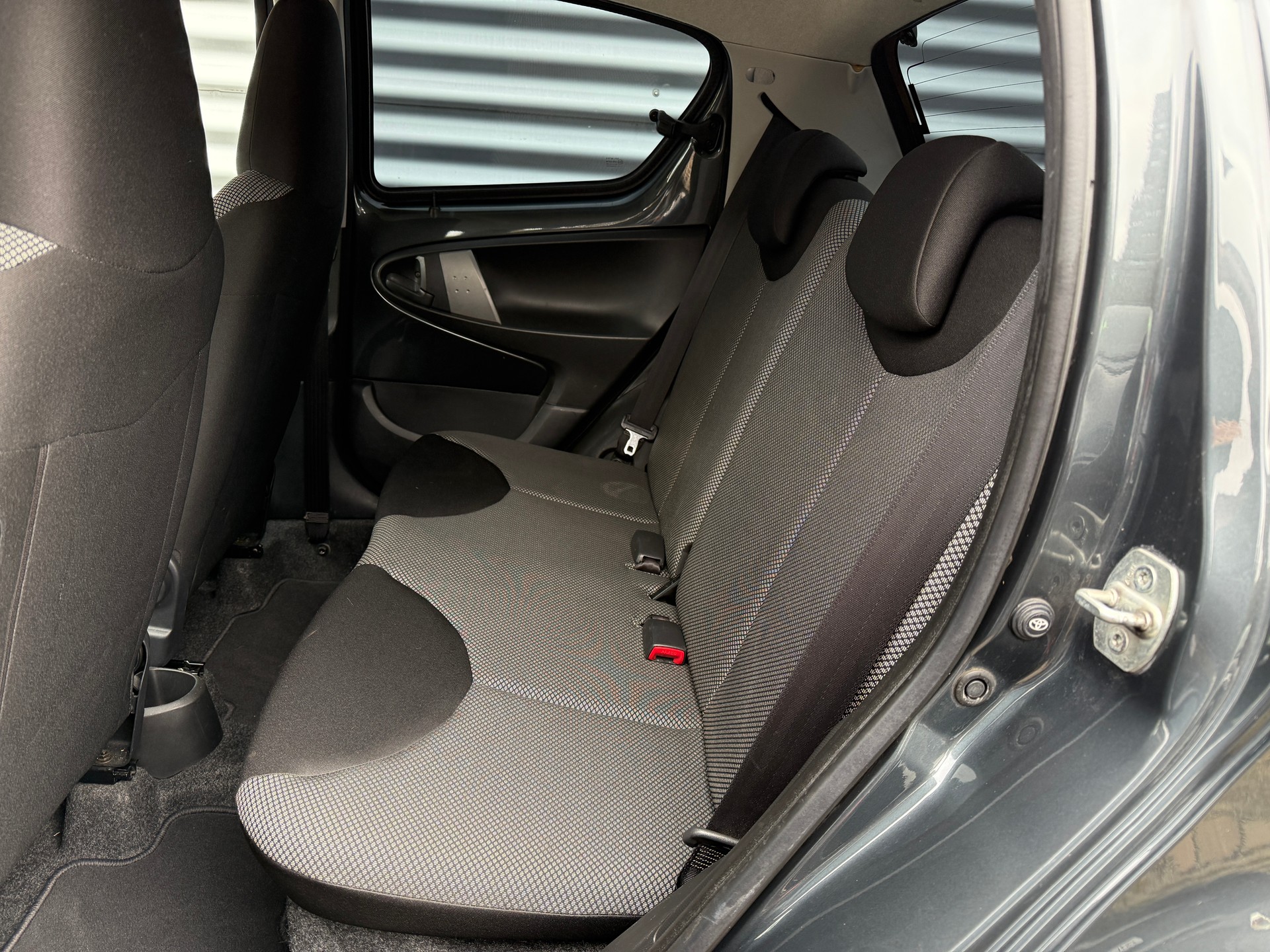 TOYOTA Aygo 1.0 VVT-i Luna-image-5