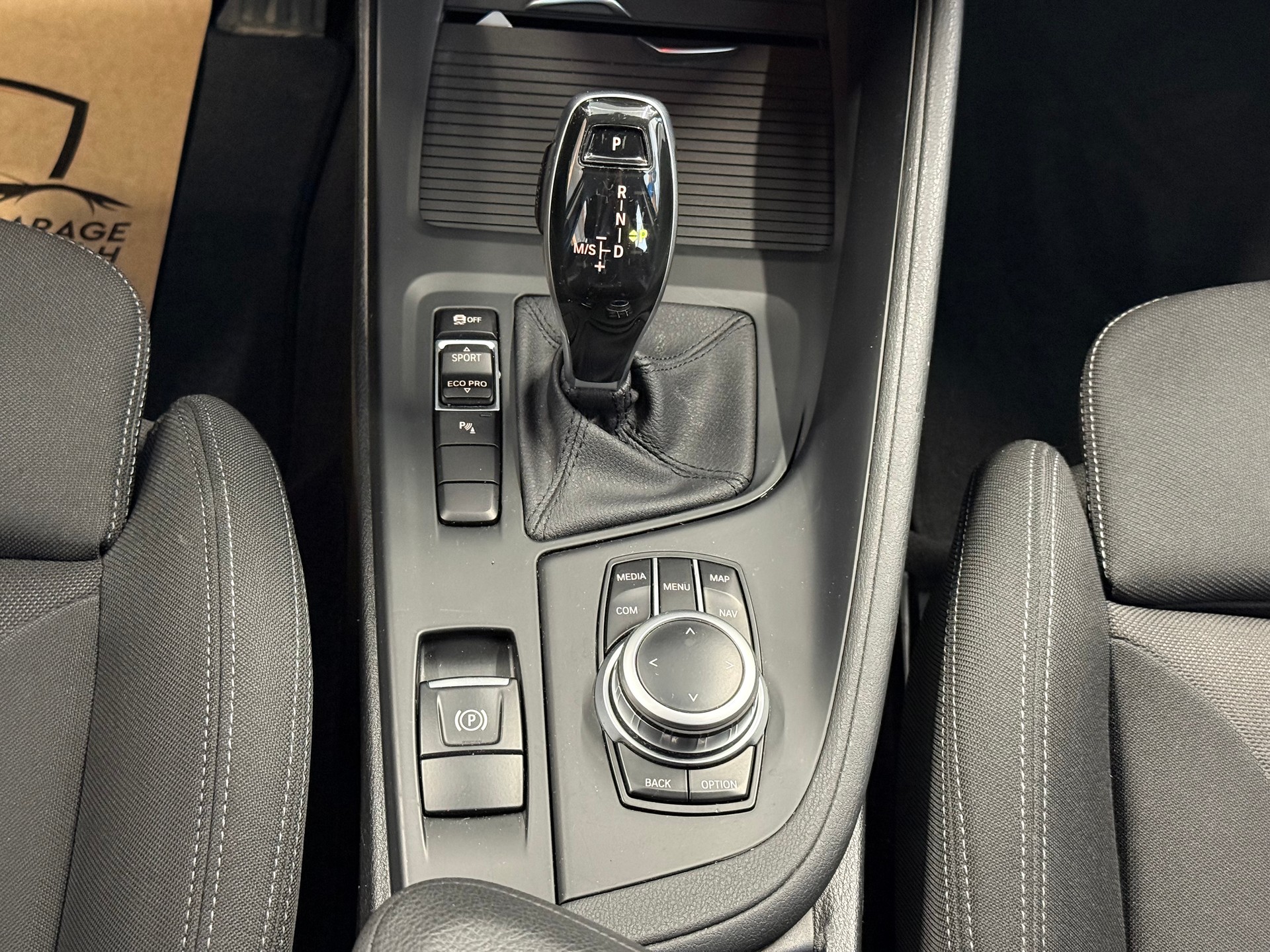 BMW X1 sDrive 18d Essential Edition Steptronic-image-14