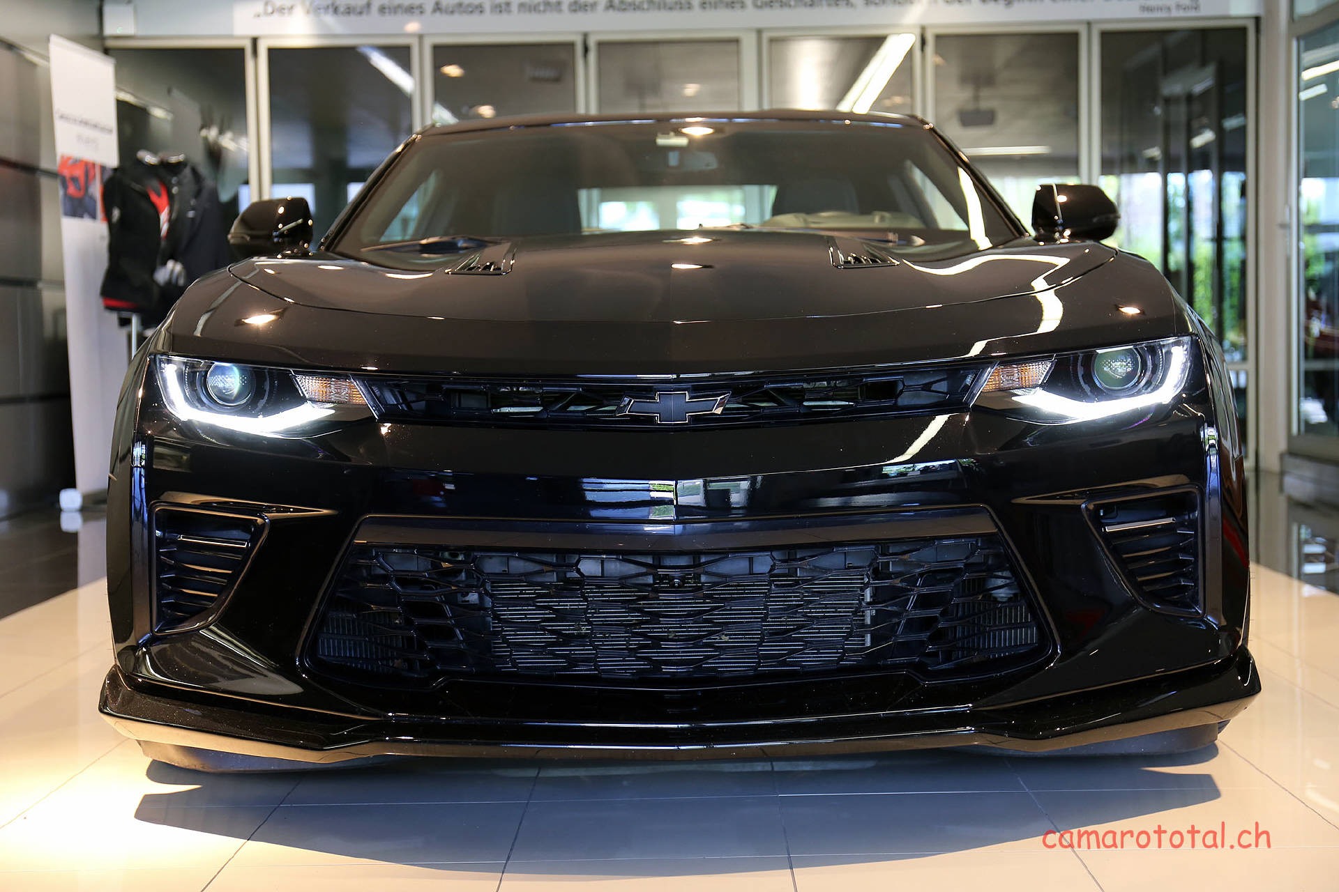 CHEVROLET Camaro 6.2 V8 2SS-showroom-element-1
