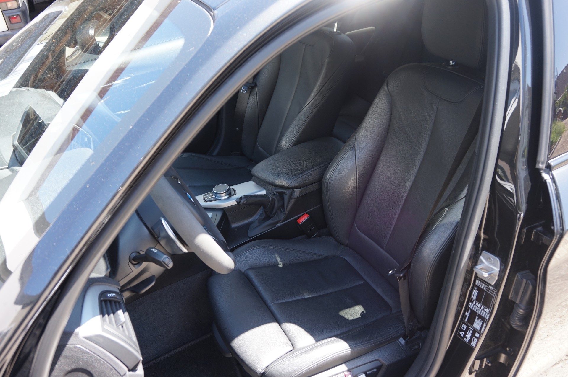 BMW M140i xDrive Steptronic-image-4
