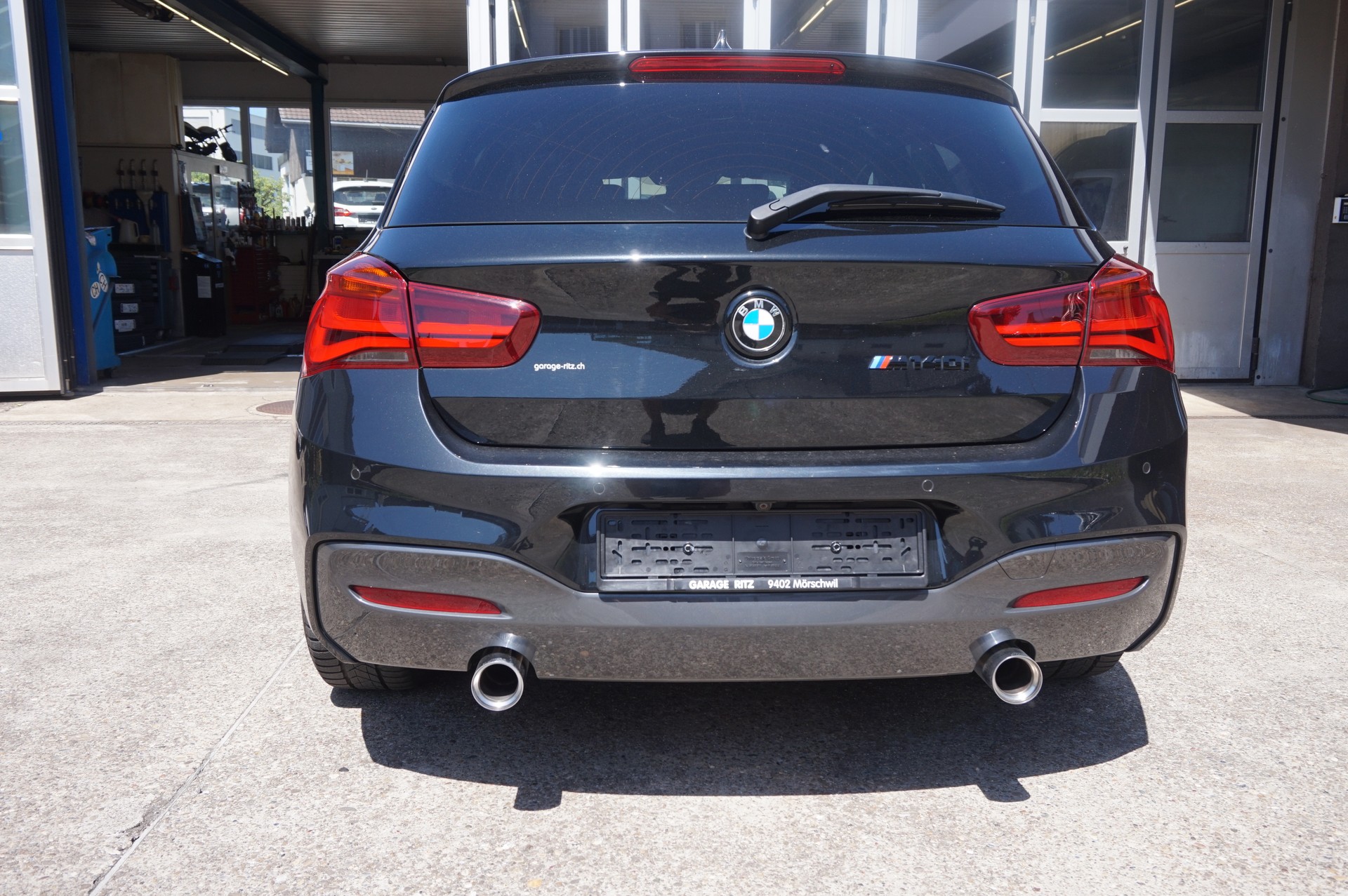 BMW M140i xDrive Steptronic-image-2