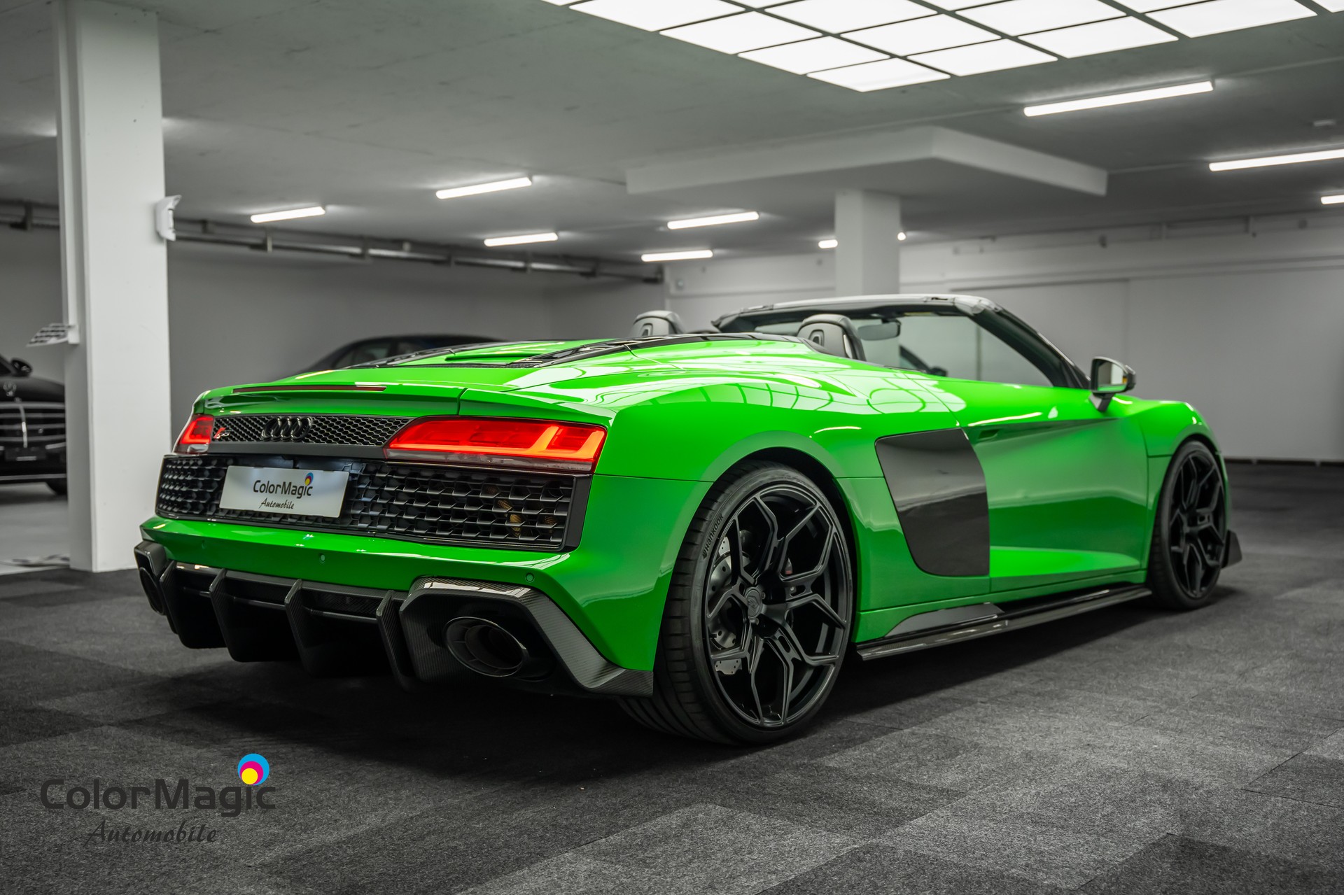 AUDI AUDI * R8 SPYDER 5.2 QUATTRO * EINZELSTÜCK IN AUDI EXCLUSIVE MICROMMATAGRÜN & CARBON INNEN & AUSSEN * LEASING AB 720.- *-image-5