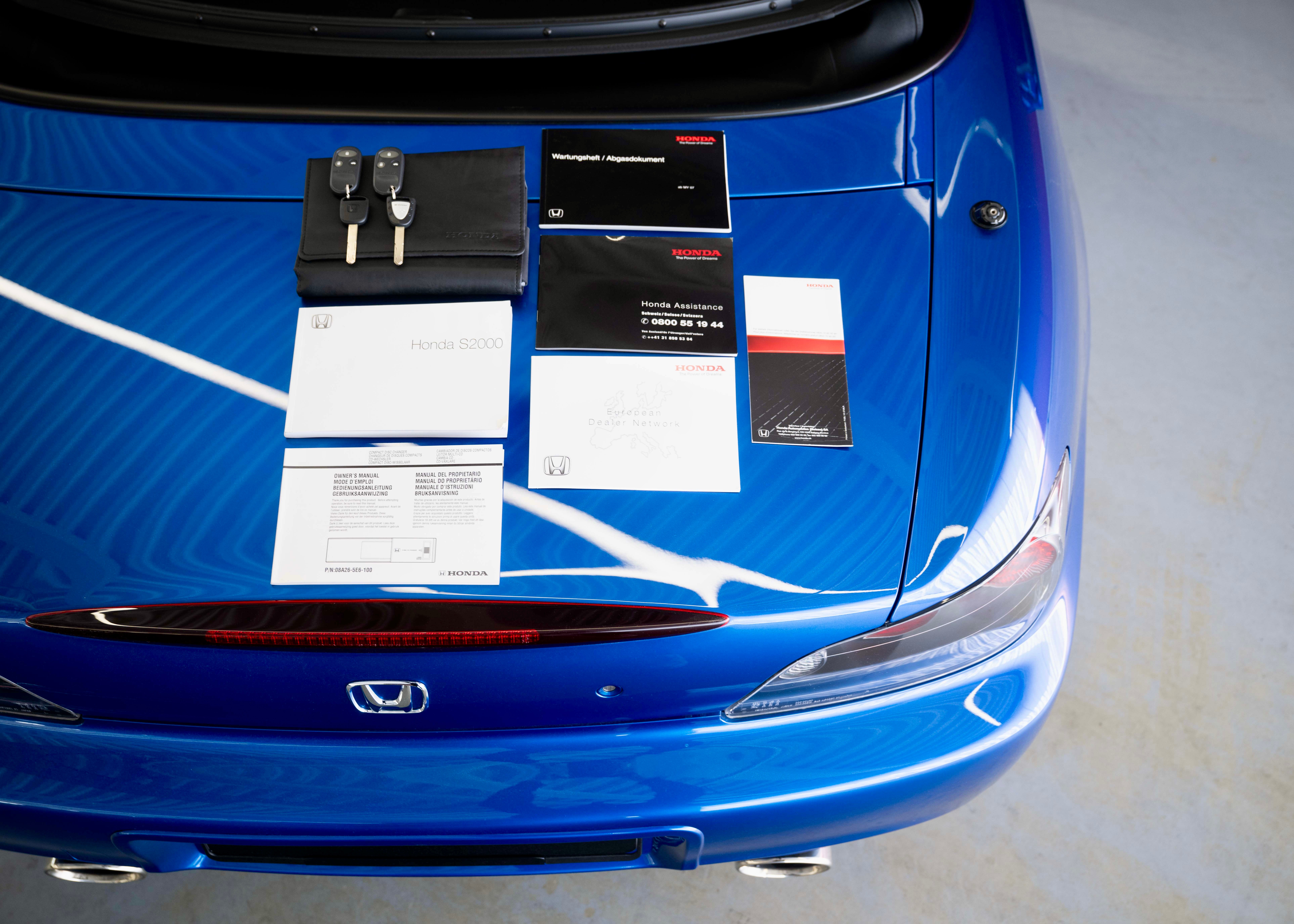 Image HONDA S2000 S2000 Bermuda Blue (Facelift, Swiss car, 2nd hand, certified very low mileage, full service history, 1st paint)