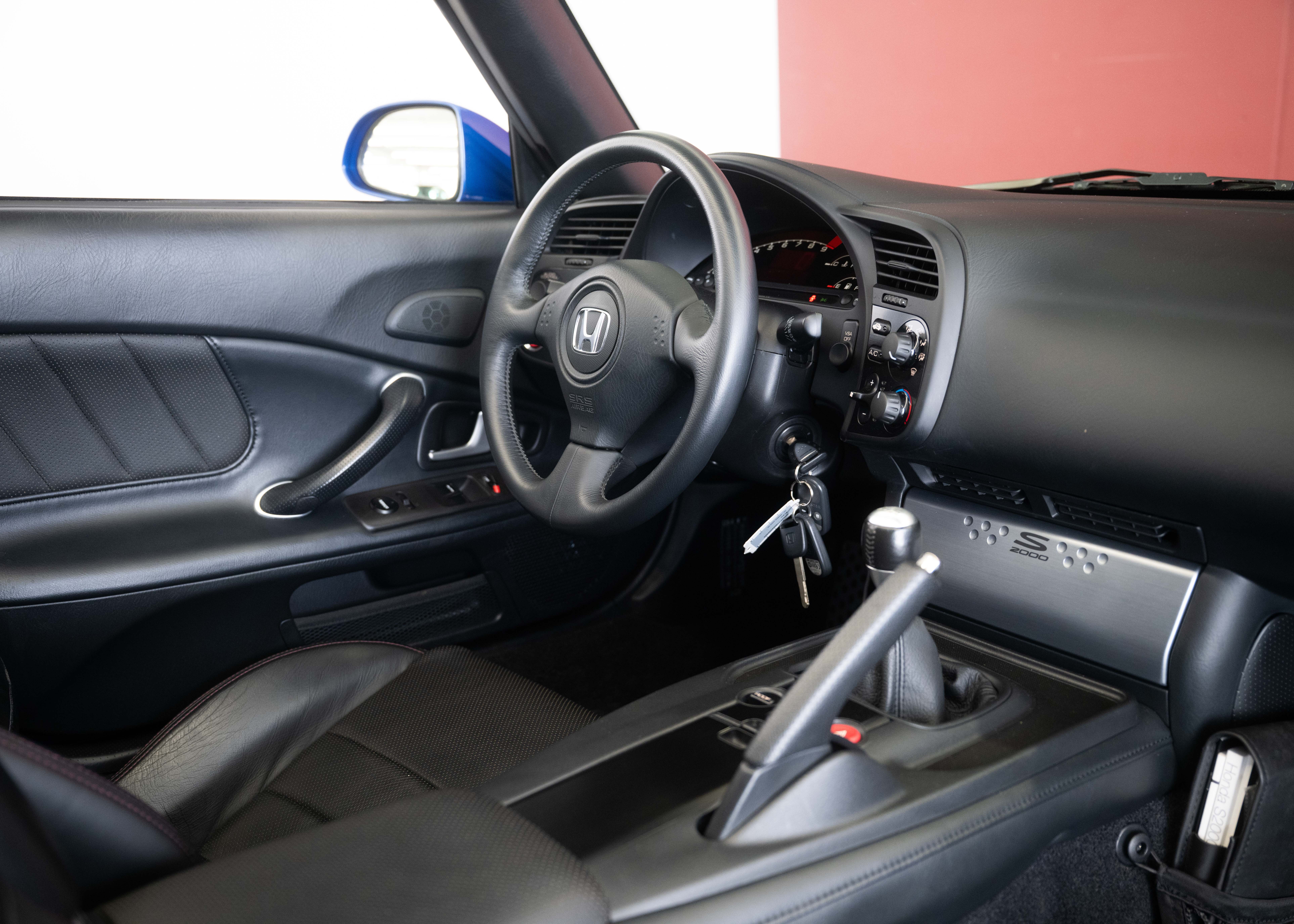 Image HONDA S2000 S2000 Bermuda Blue (Facelift, Swiss car, 2nd hand, certified very low mileage, full service history, 1st paint)