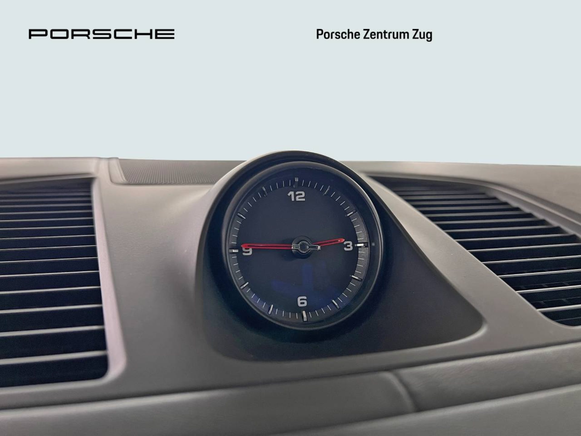PORSCHE Cayenne Coupé Platinum Edition-image-26