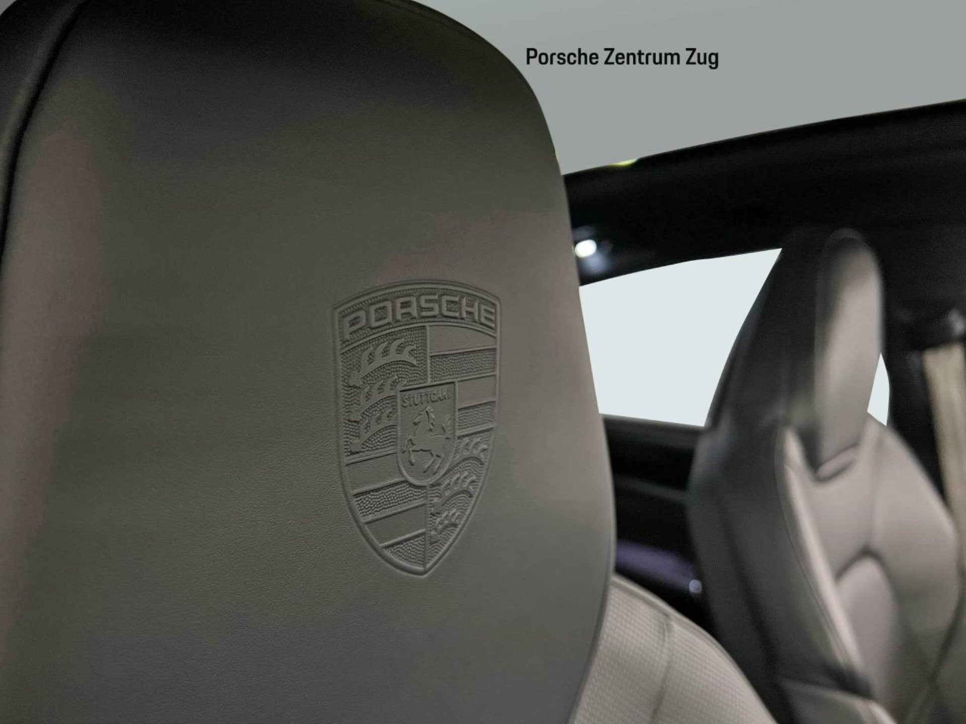 PORSCHE Cayenne Coupé Platinum Edition-image-20