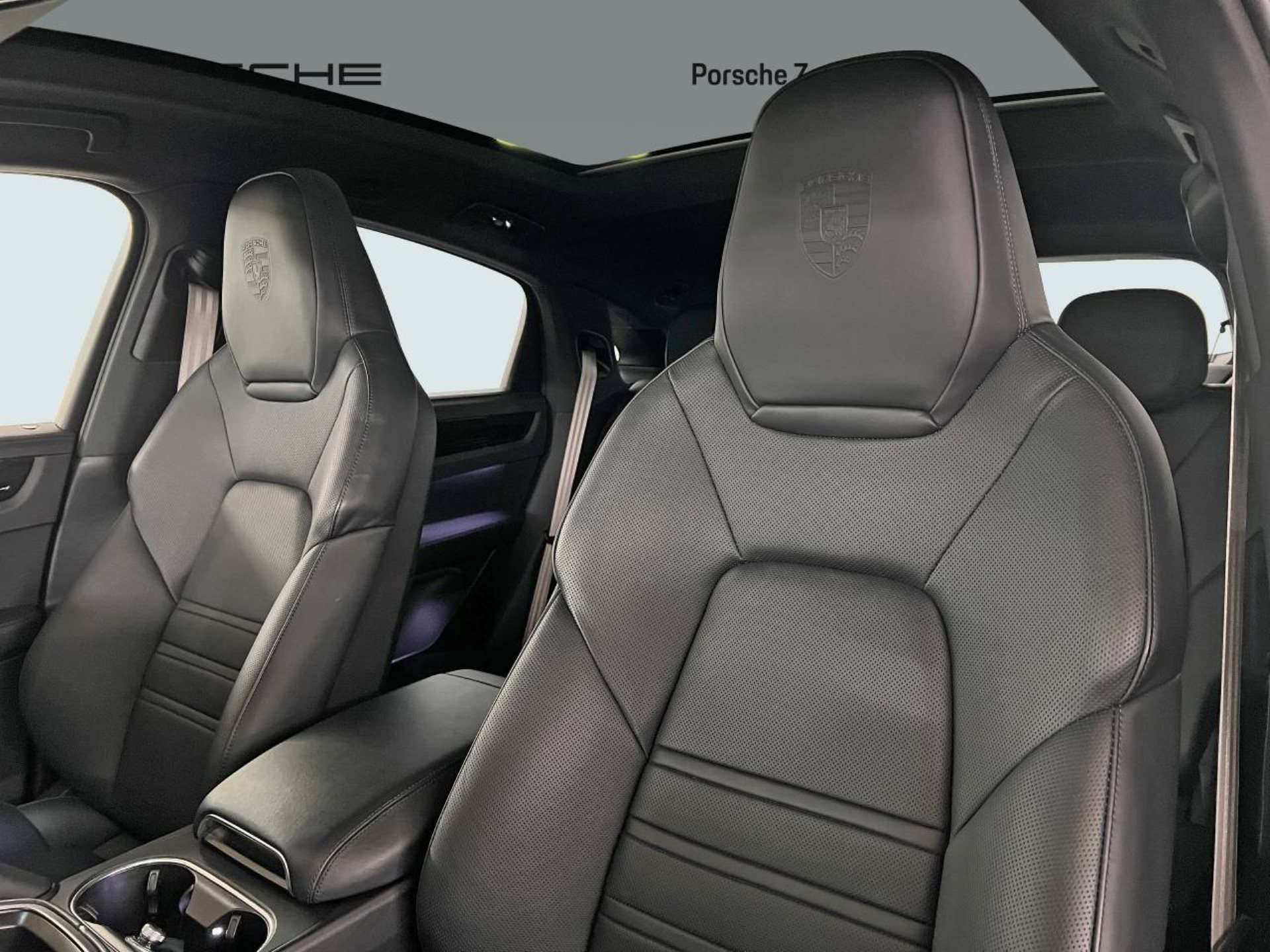 PORSCHE Cayenne Coupé Platinum Edition-image-4