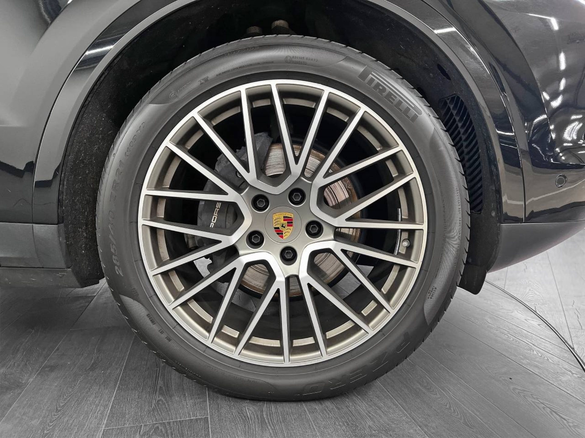 PORSCHE Cayenne Coupé Platinum Edition-image-10