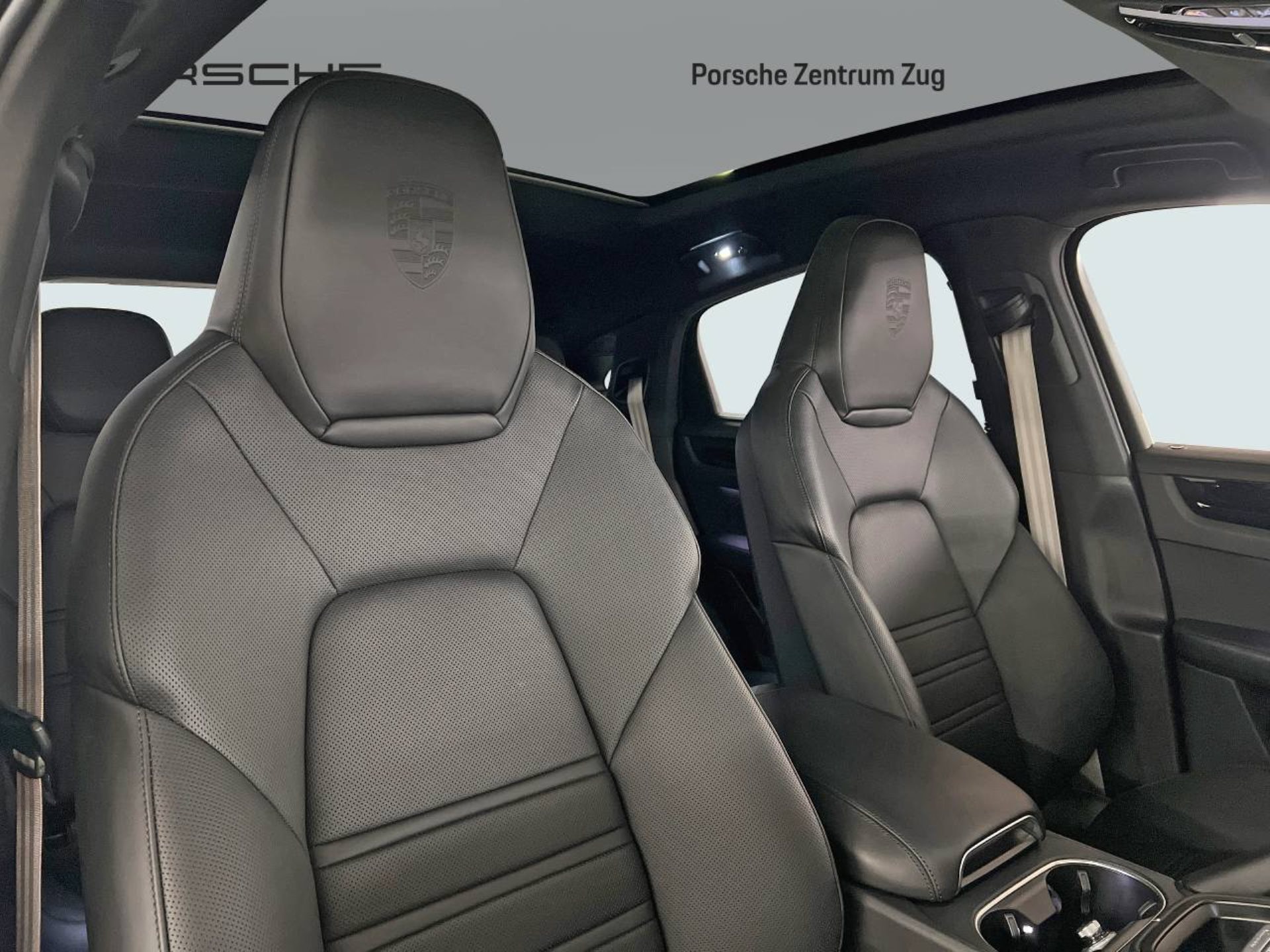 PORSCHE Cayenne Coupé Platinum Edition-image-19