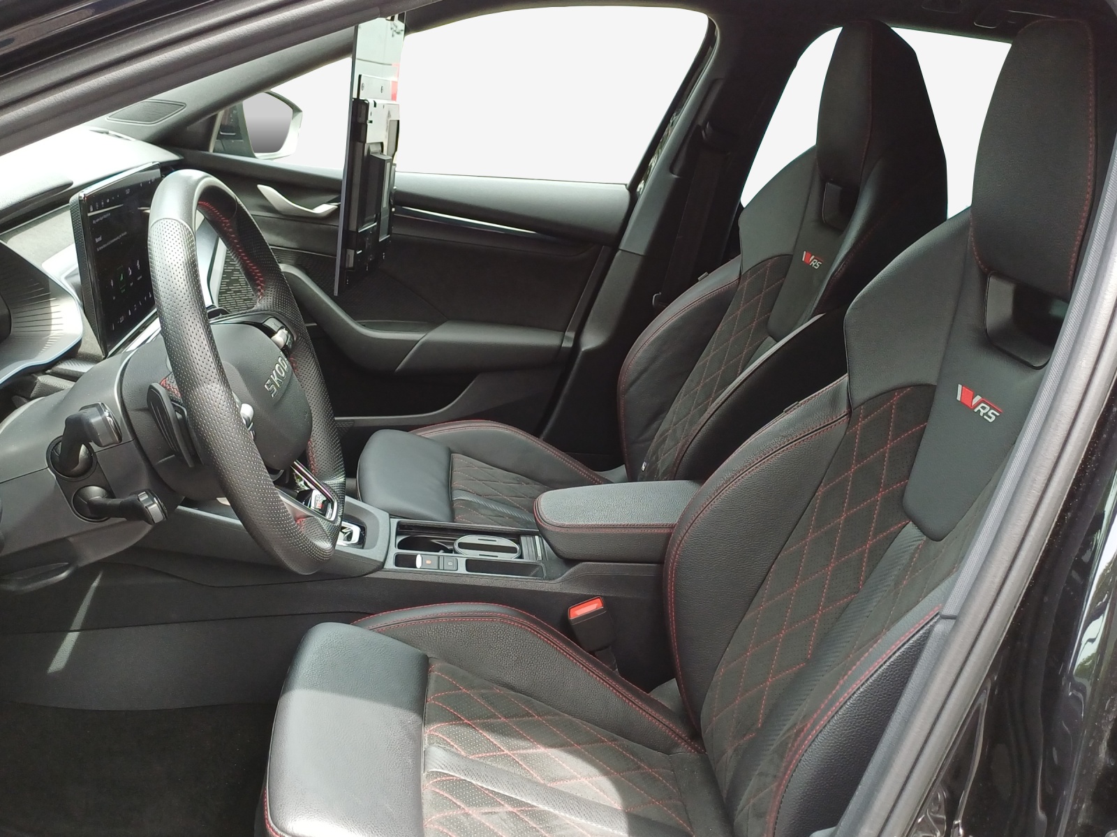 SKODA Octavia Combi 2.0 TSI DSG RS-image-7