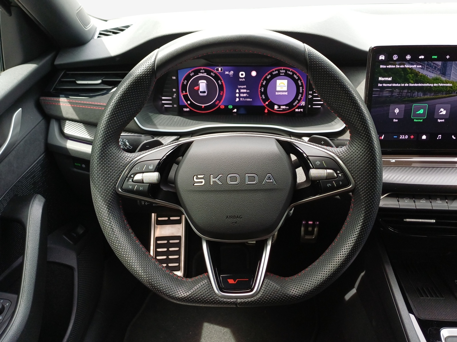 SKODA Octavia Combi 2.0 TSI DSG RS-image-9