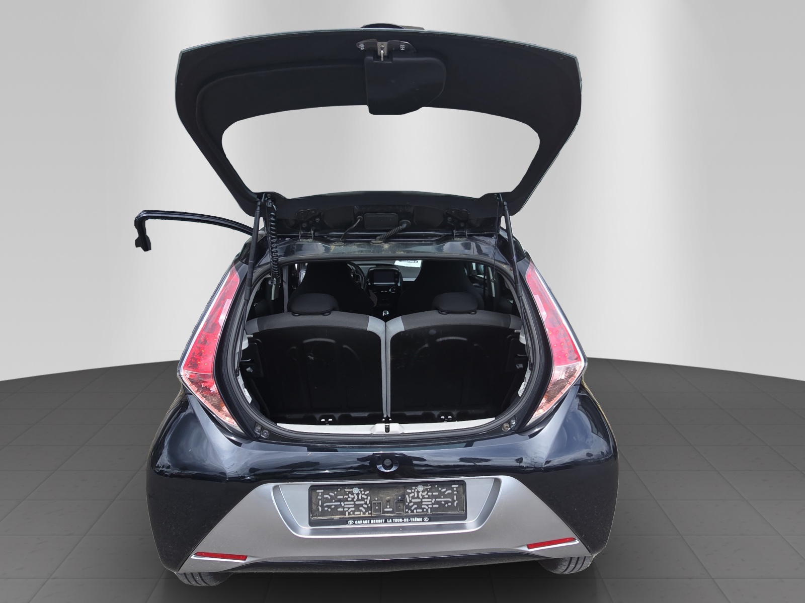 TOYOTA Aygo 1.2 VVT-i x-clusiv-image-12