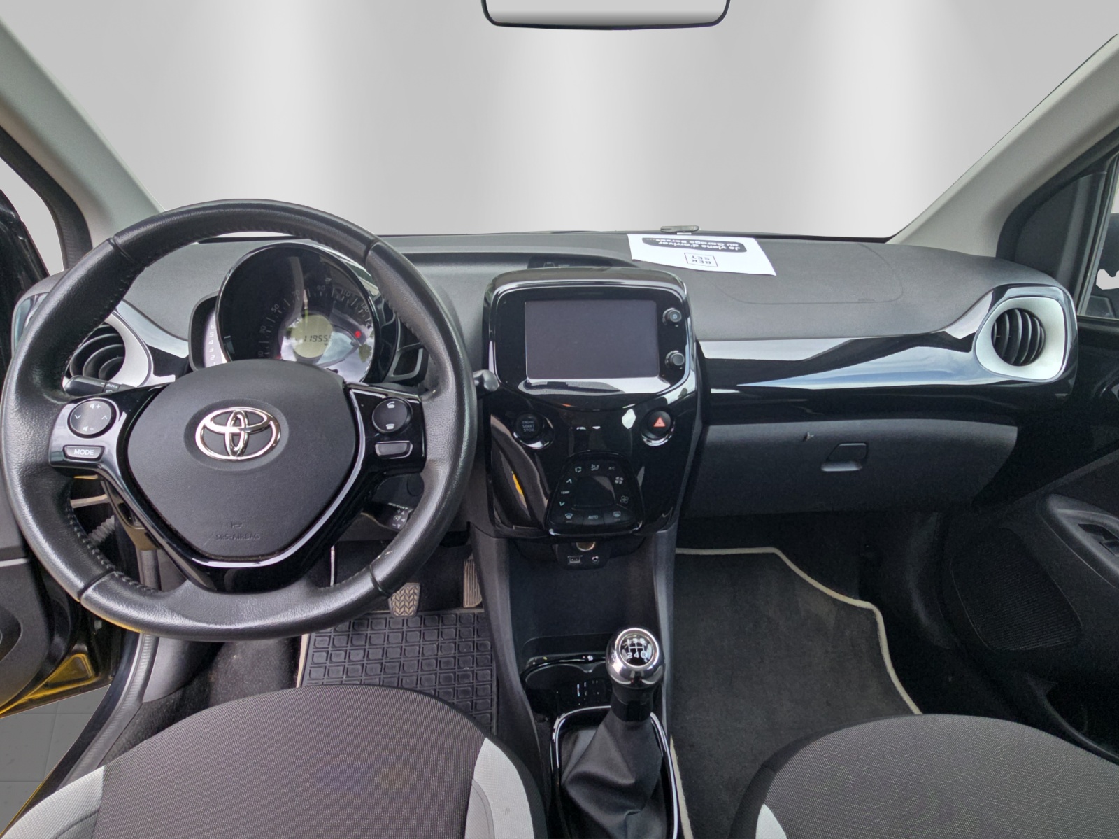 TOYOTA Aygo 1.2 VVT-i x-clusiv-image-10