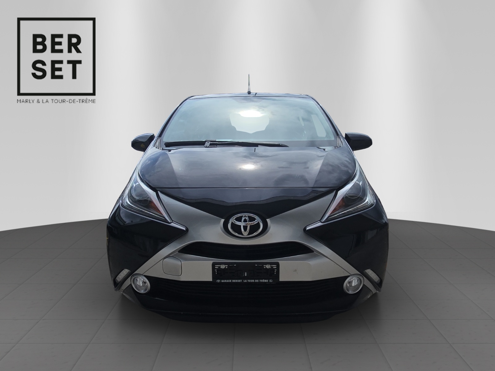 TOYOTA Aygo 1.2 VVT-i x-clusiv-image-7