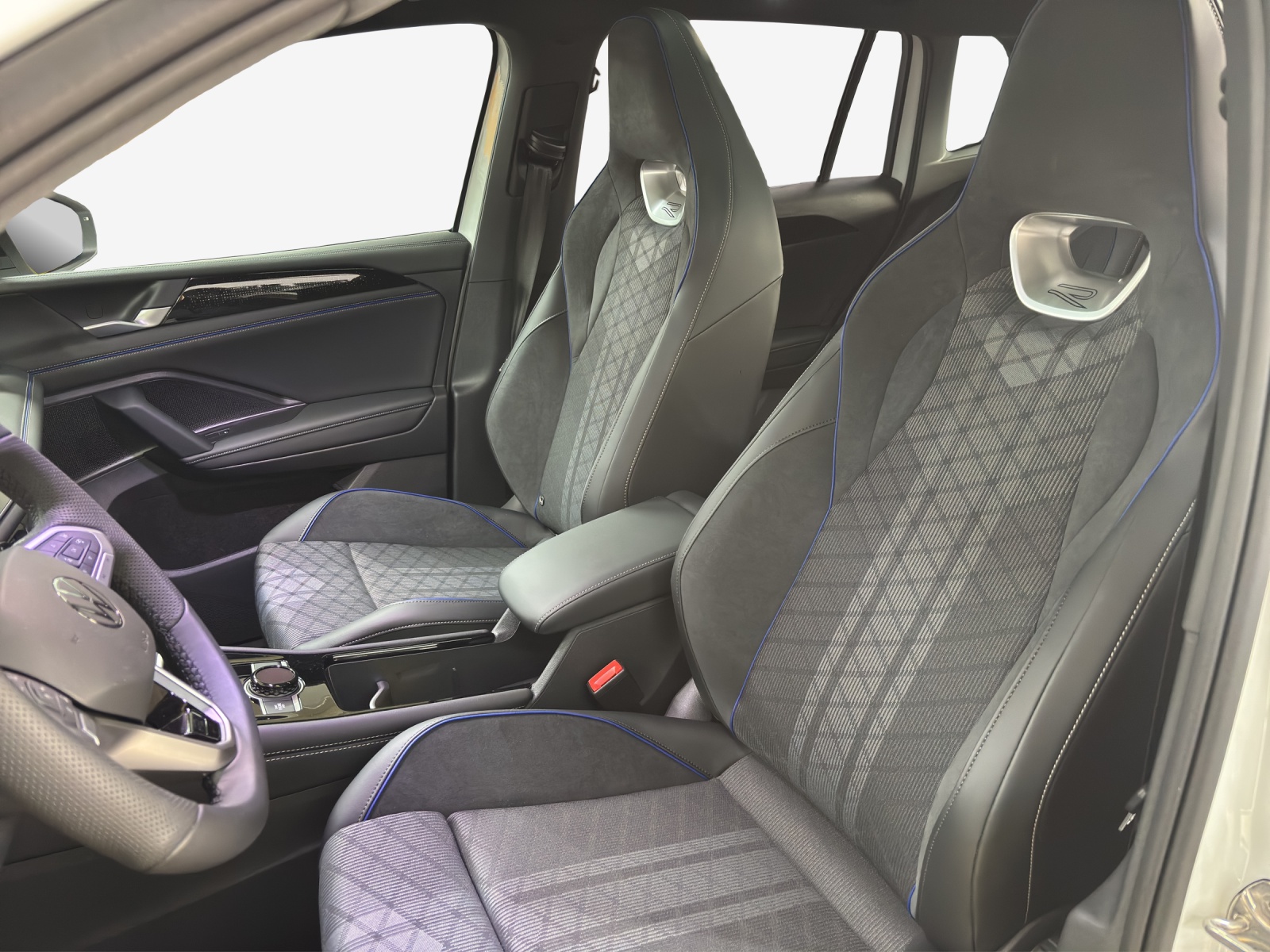 VW Tiguan 1.5 TSI evo2 eHybrid R-Line DSG-image-8