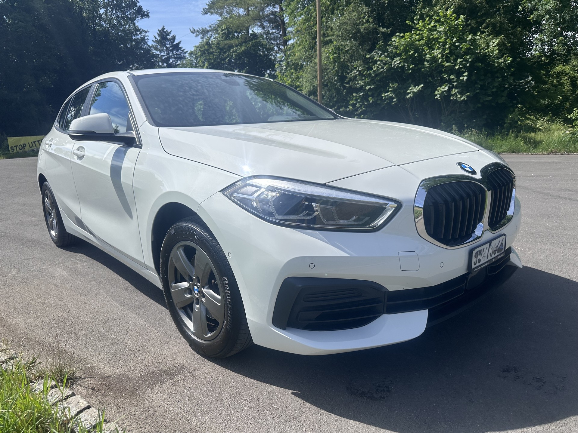 BMW 118i Hatch-image-0