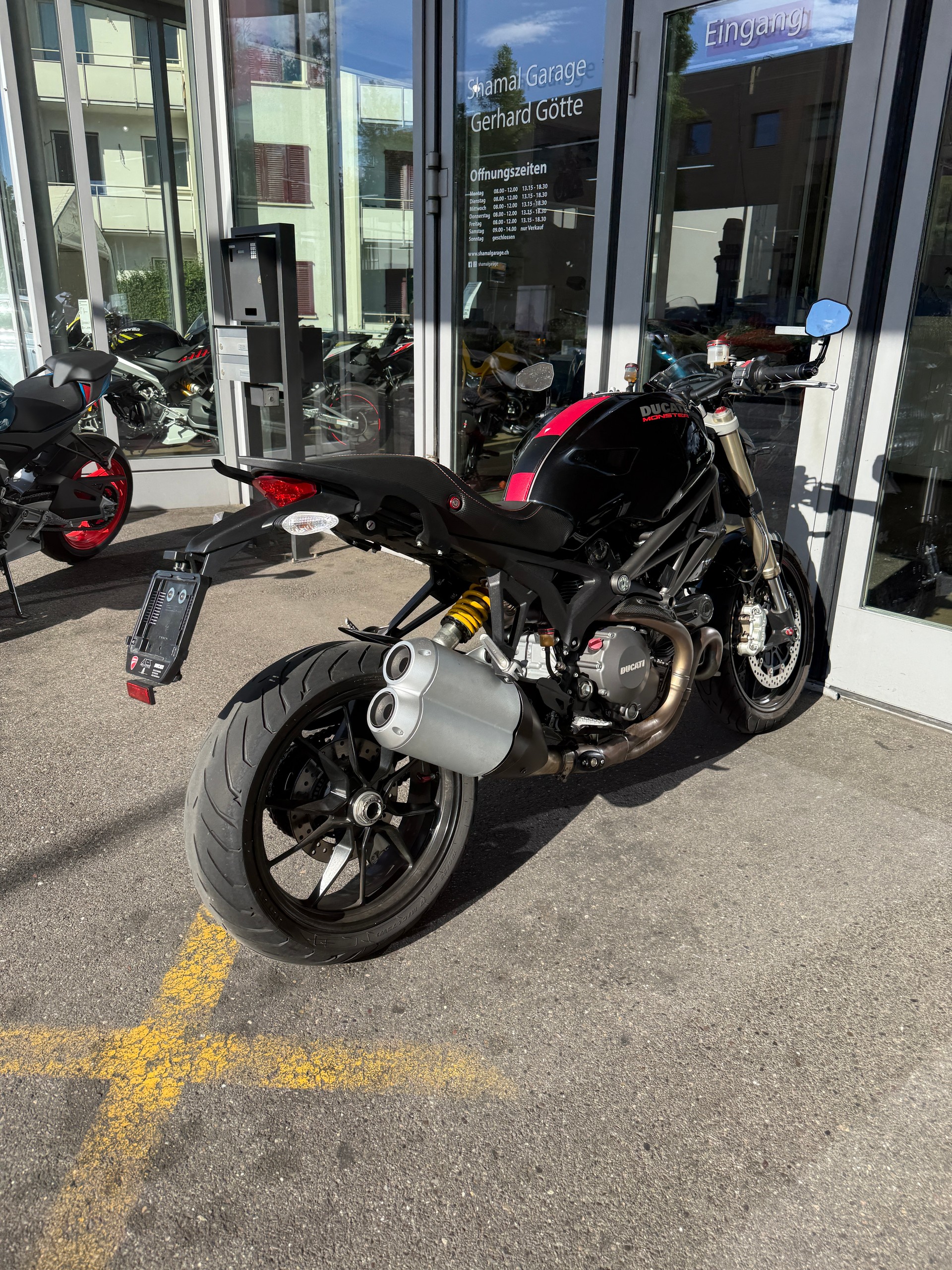 DUCATI Monster 1100 EVO ABS-image-11