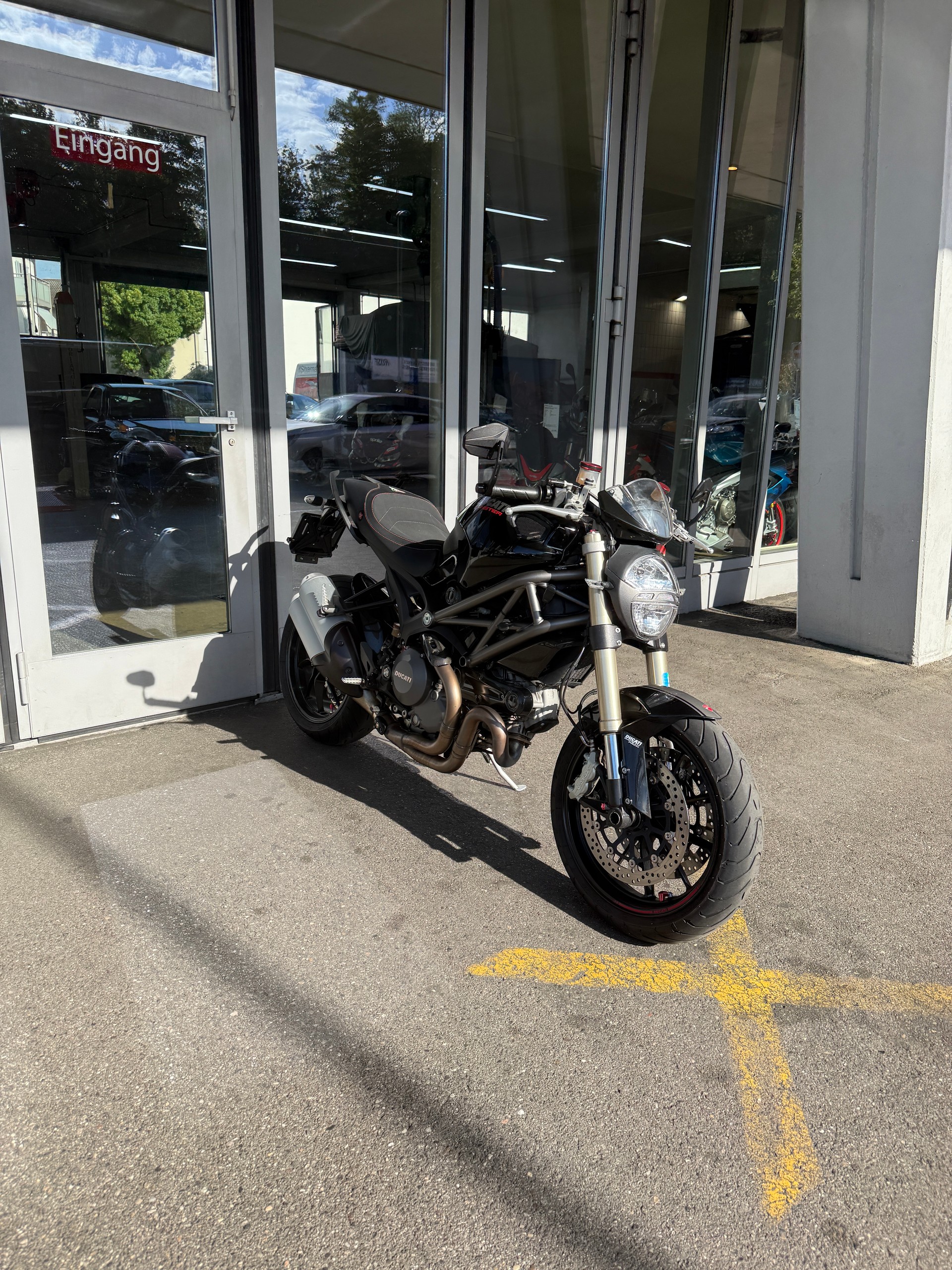 DUCATI Monster 1100 EVO ABS-image-4