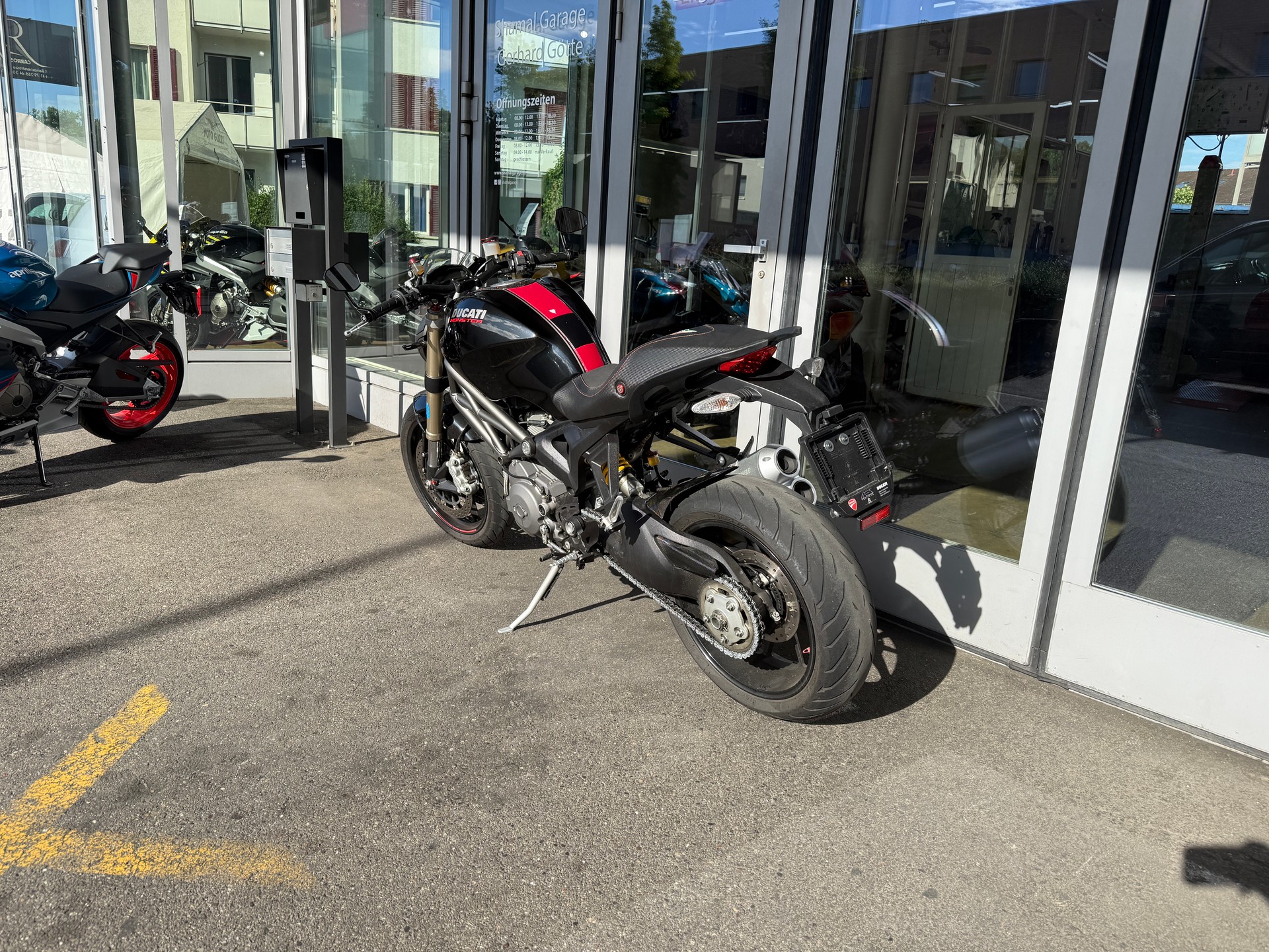 DUCATI Monster 1100 EVO ABS-image-9
