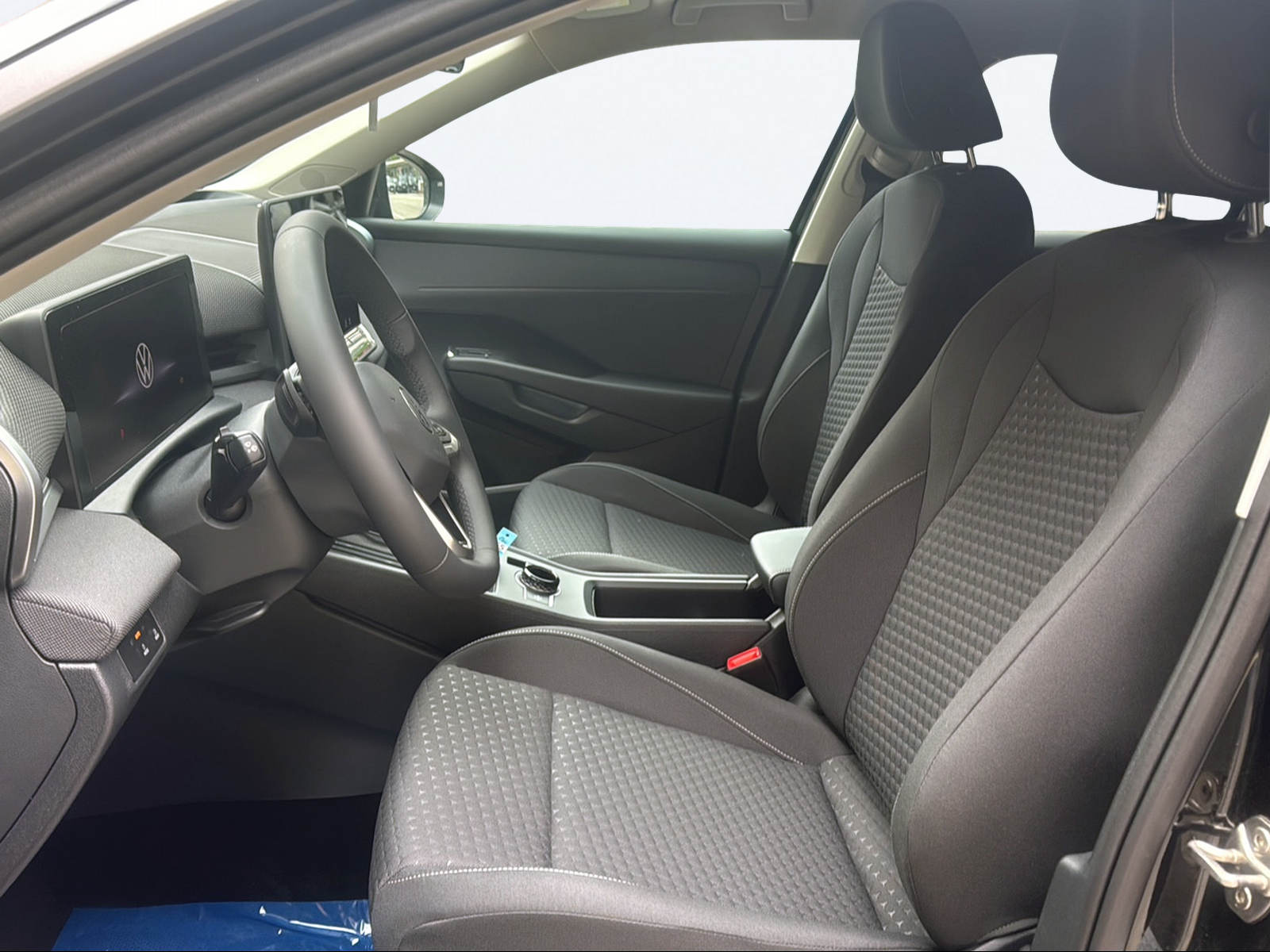 VW T-Roc 1.5 eTSI mHEV Life DSG-image-9