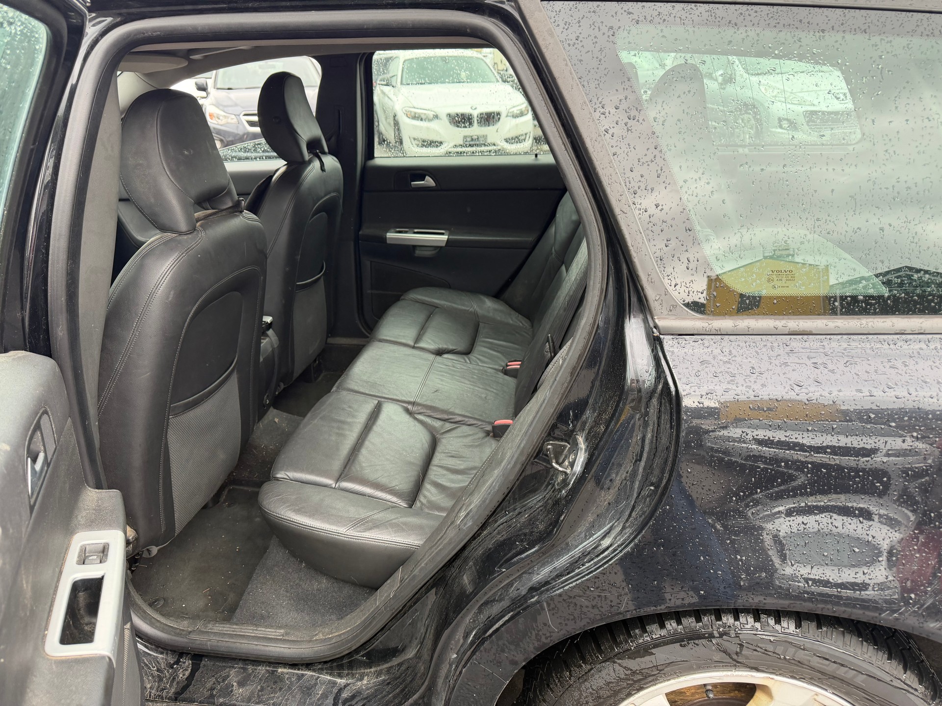 VOLVO V50 D2 Business Pro Edition-image-10
