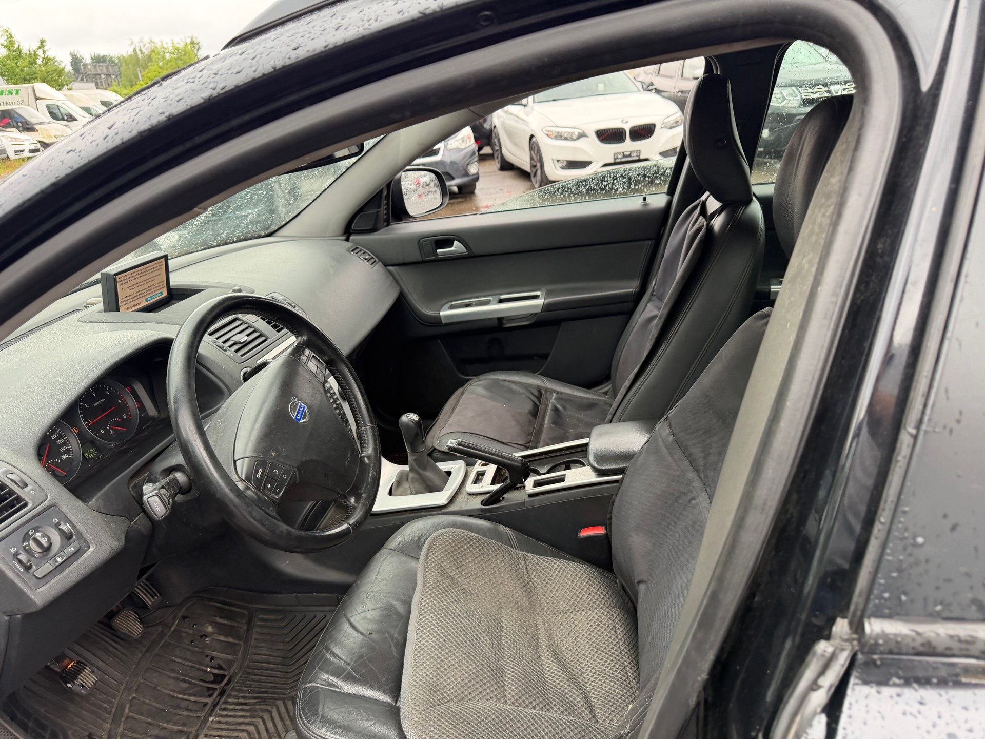 VOLVO V50 D2 Business Pro Edition-image-8