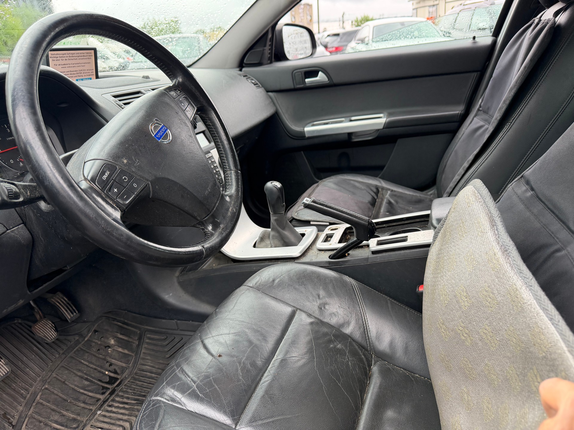 VOLVO V50 D2 Business Pro Edition-image-9