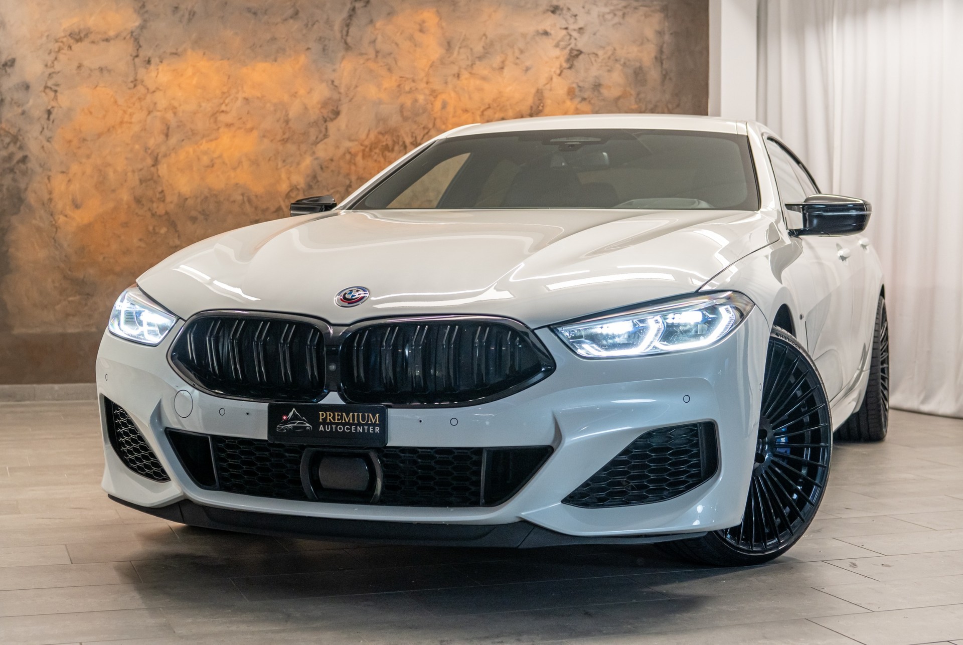 BMW M850i xDrive Steptronic *Sitzkühlung*B&W Diamond*Head-Up*360°*-image-4